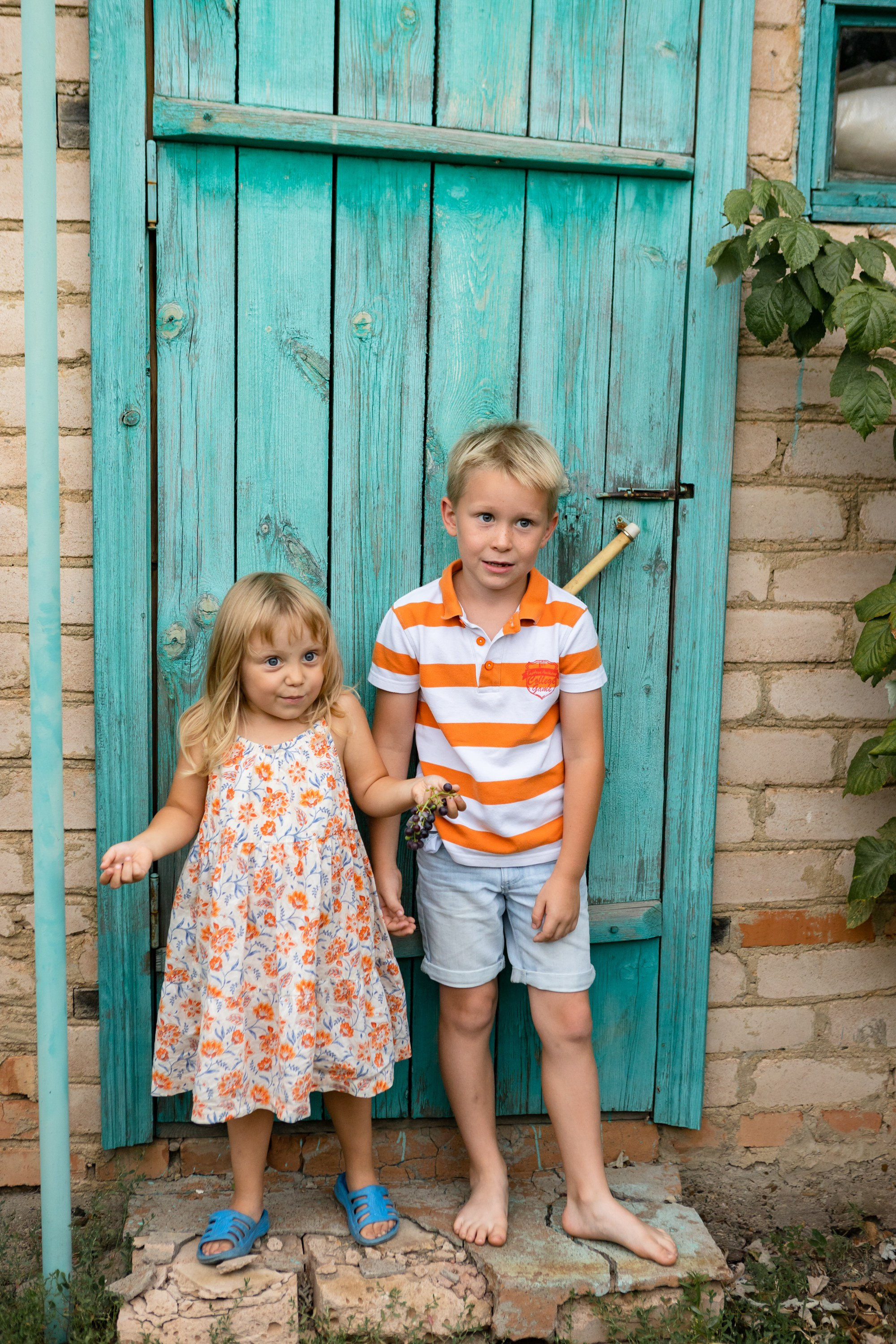 Семейная фотосессия на даче. Фотограф в Оренбурге. Профессиональный фотограф