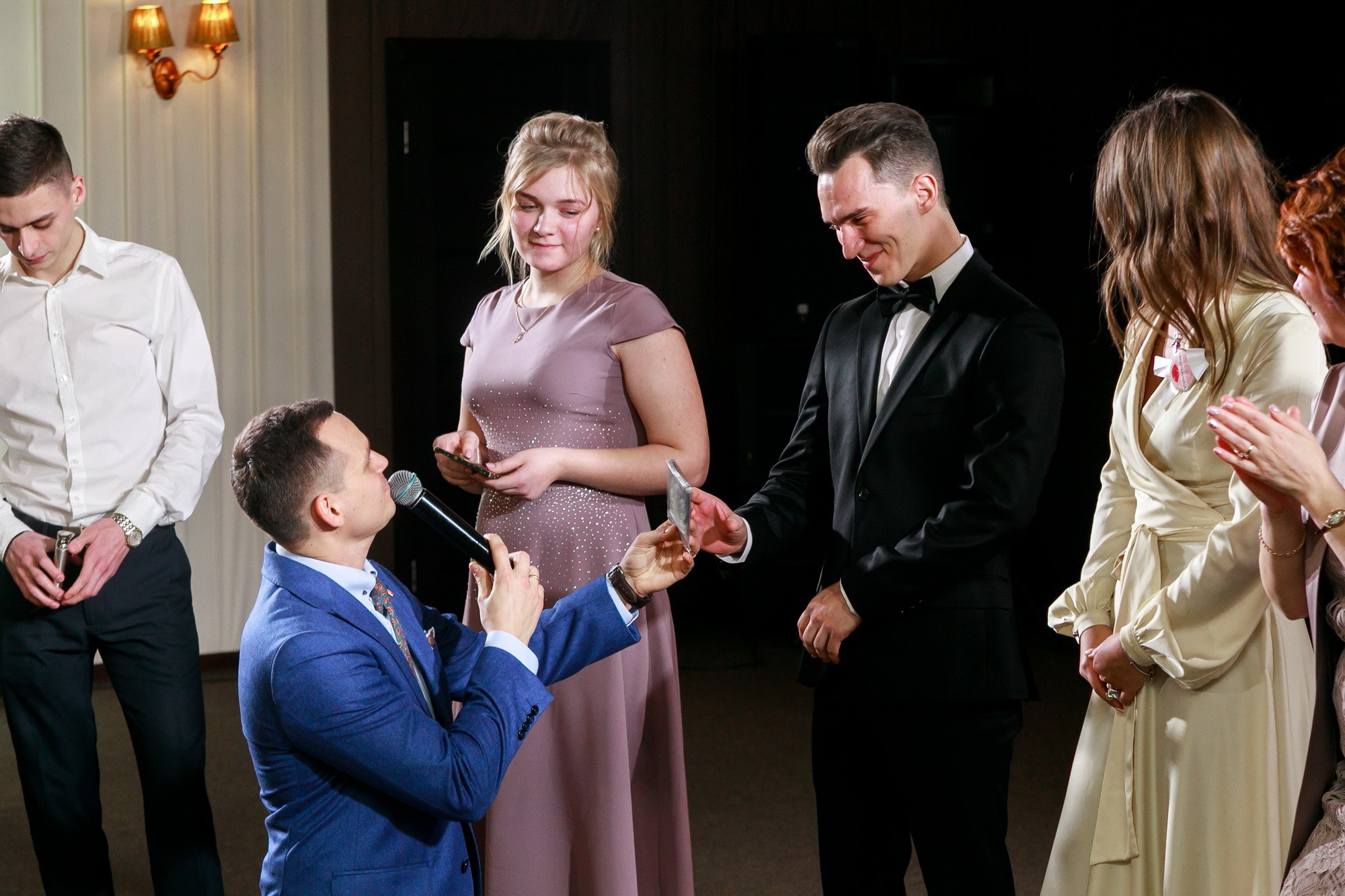 Свадьба с огоньком. Фотограф крещение венчание в Петербурге! Помогает подобрать храм и посоветовал душевного батюшку в СПб