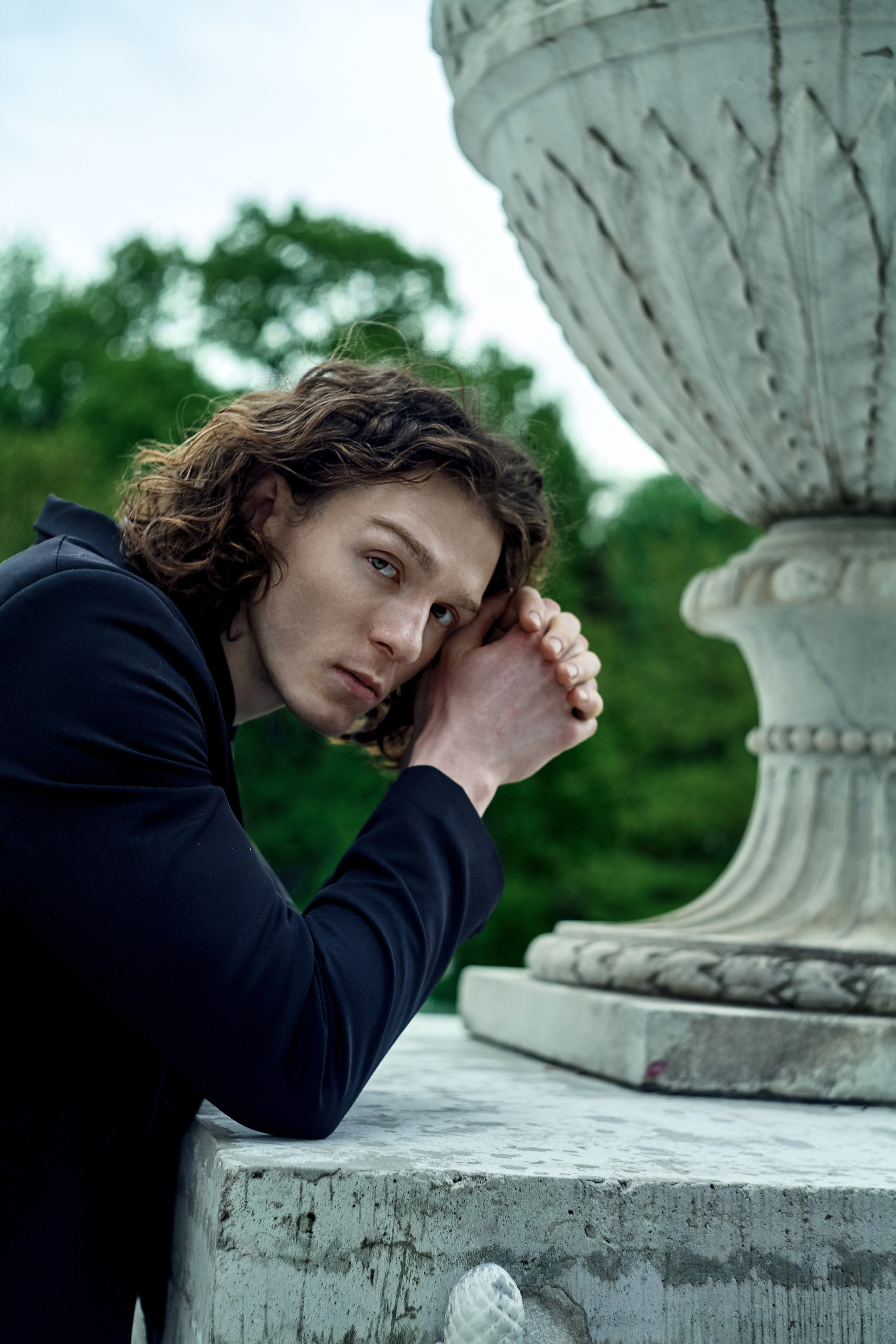 Портрет актера с вазоном в Петербурге