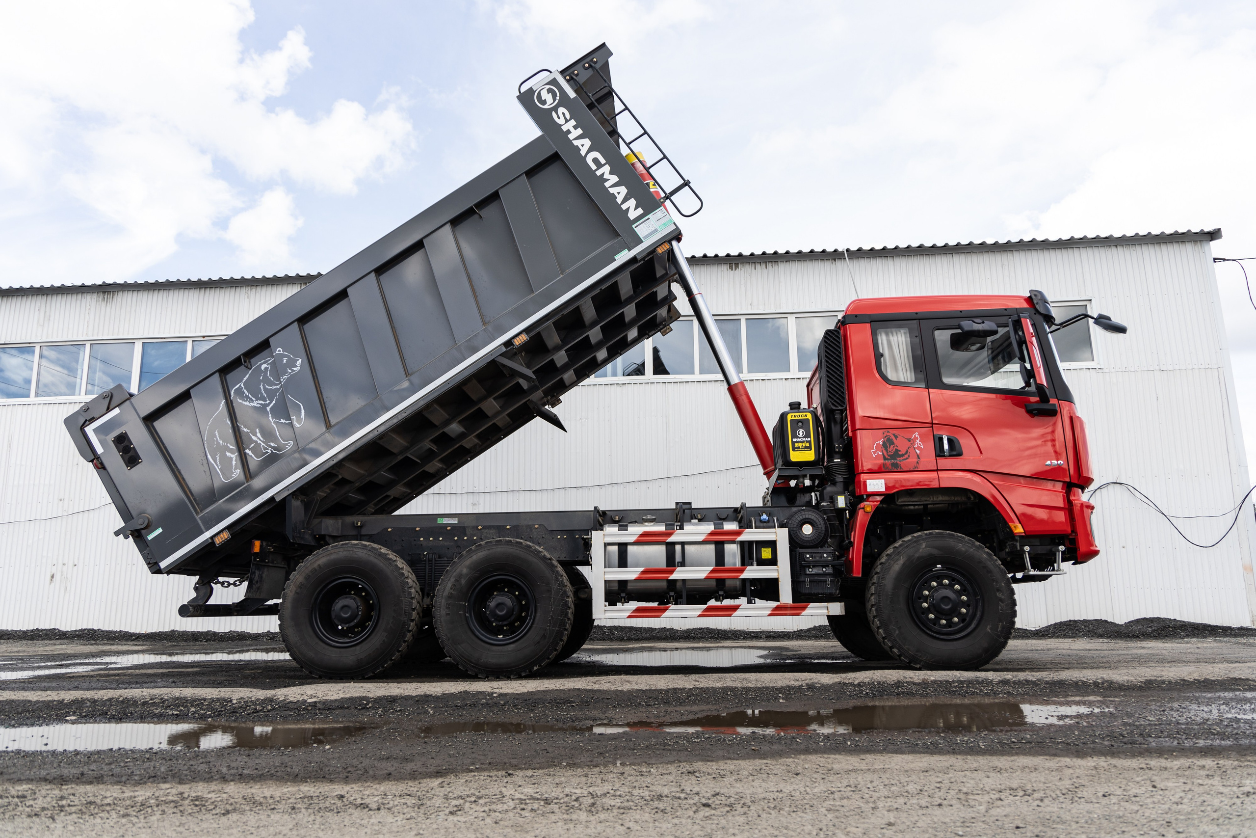 Спецтехника. Фотограф свадебный, репортажный, индивидуальный, фото для маркетплейсов, брендов, автосалонов