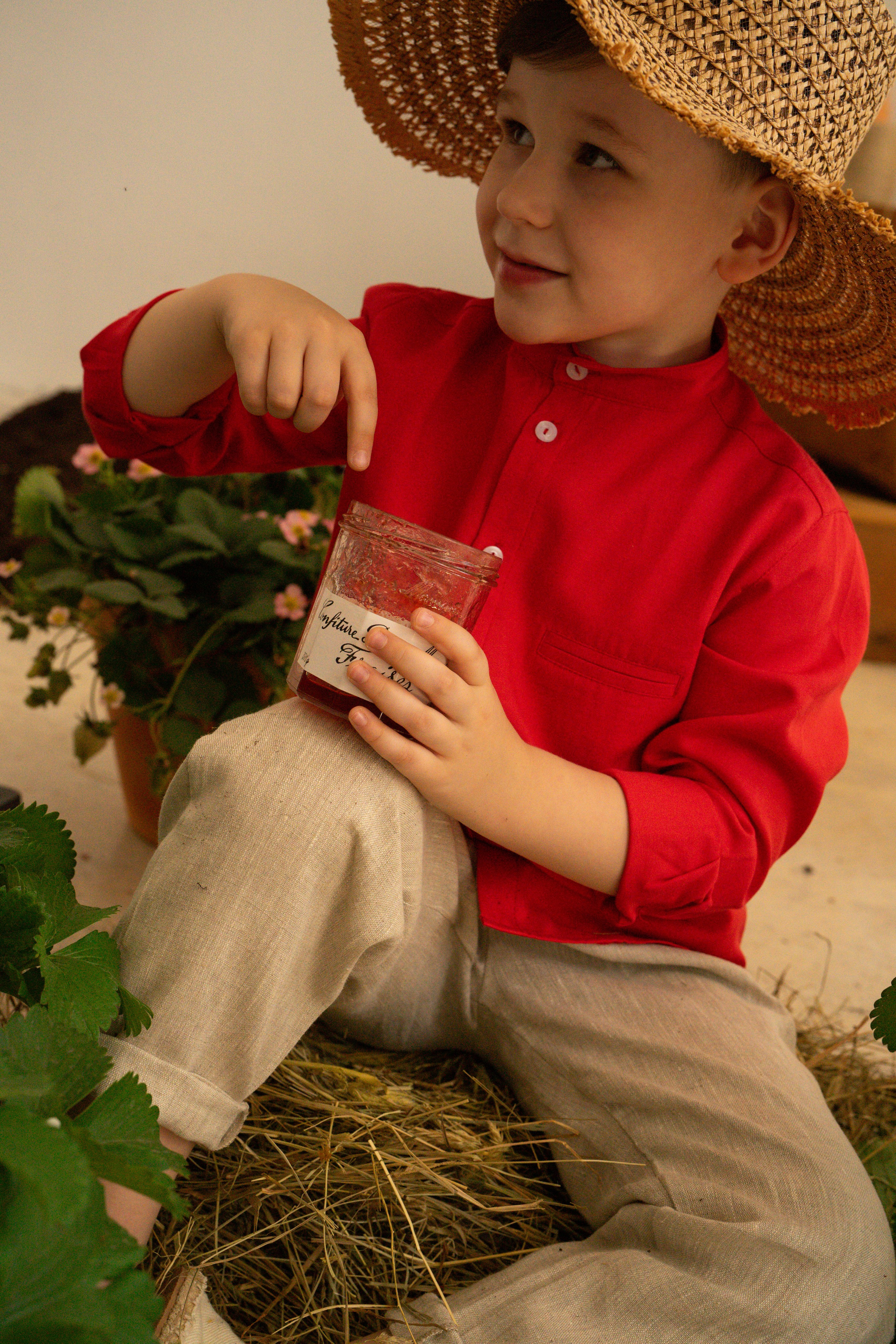 Маленькие садоводы. Ваш фотограф Tetiana Kolos, найду самый удачный ракурс и словлю момент