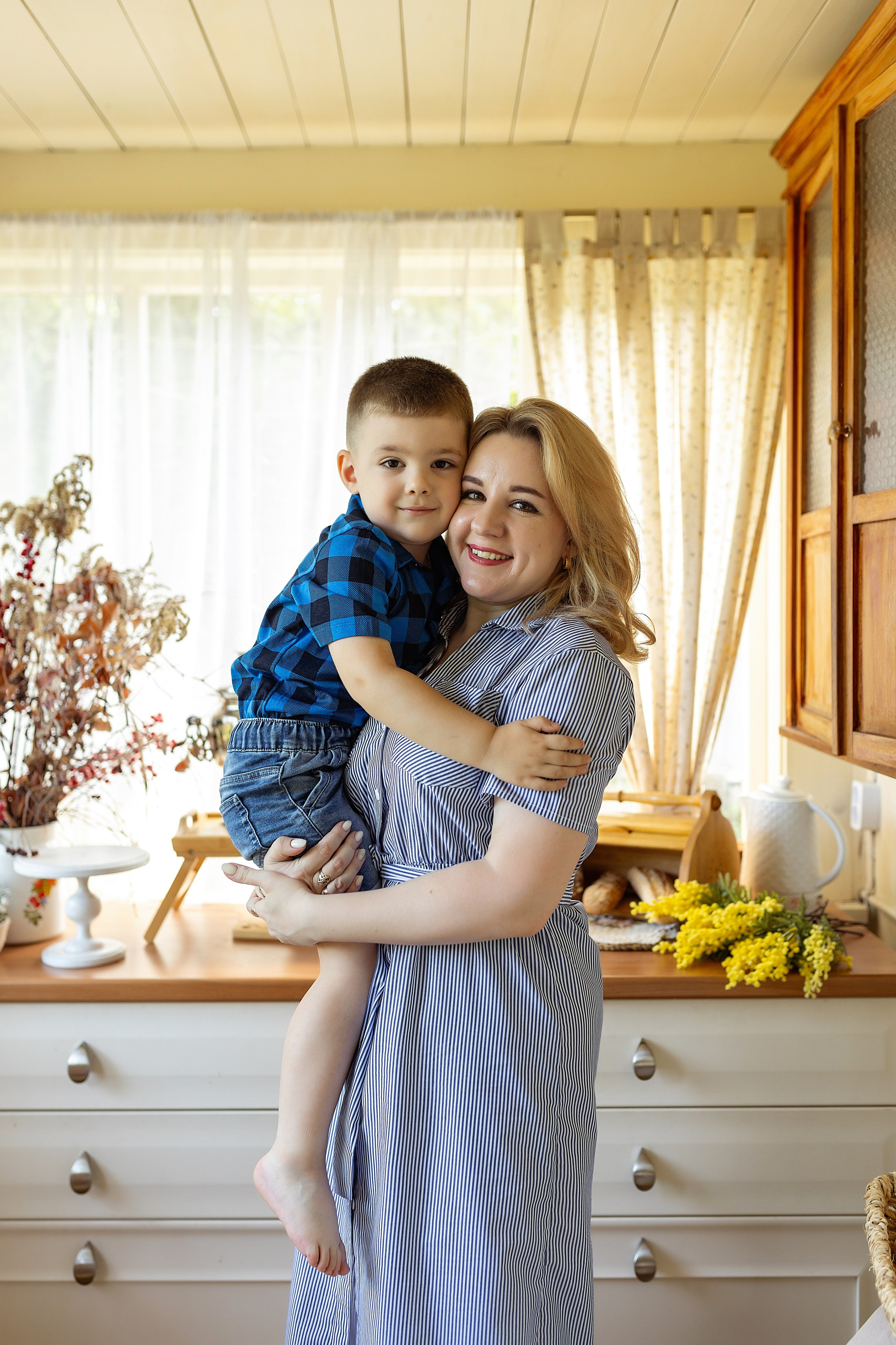 Семейная фотосессия на фотодаче в Купавне. Фотограф в Железнодорожном и Балашихе