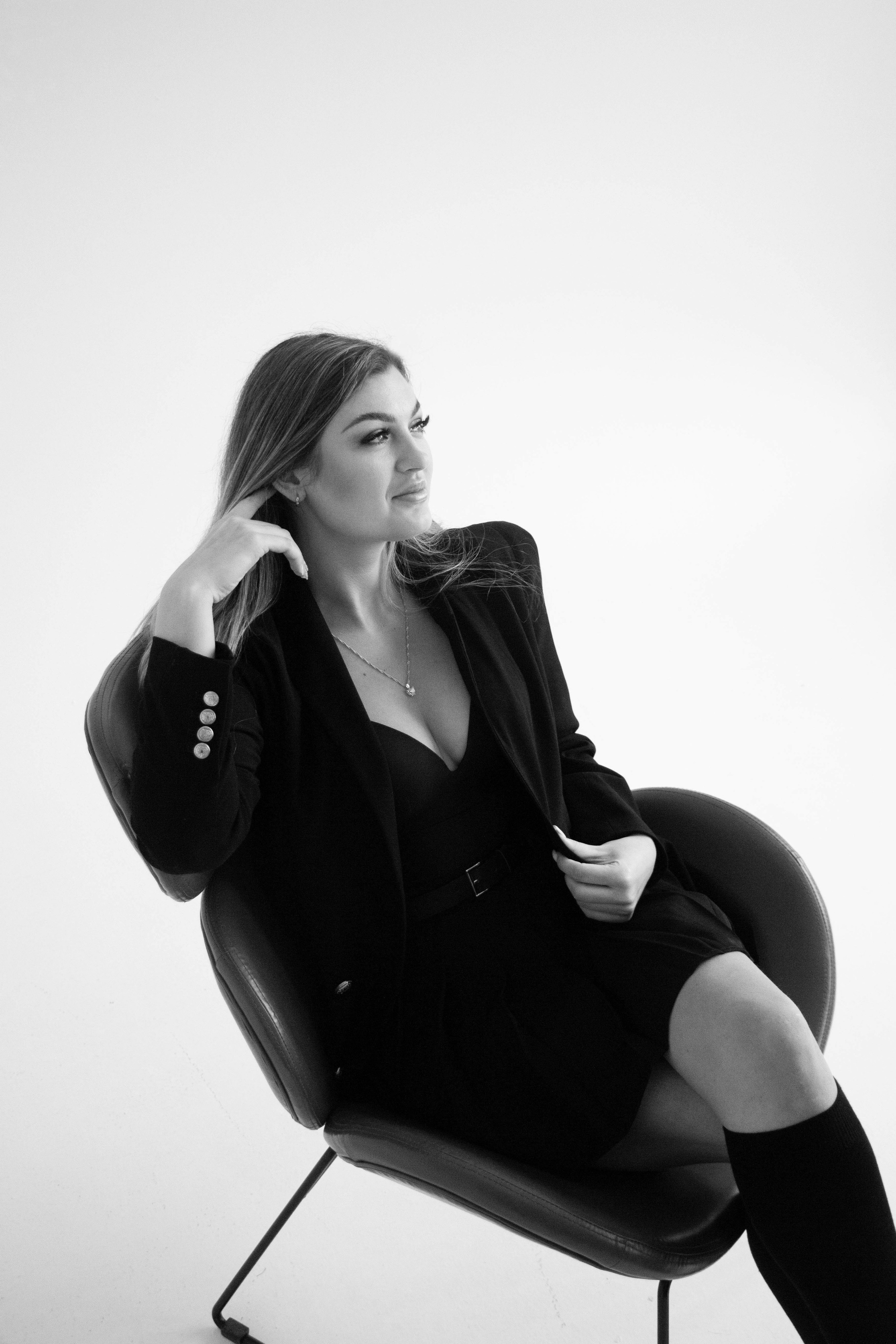 Linda. Бережно сохраняю ваши чувства и истории на своих фотографиях