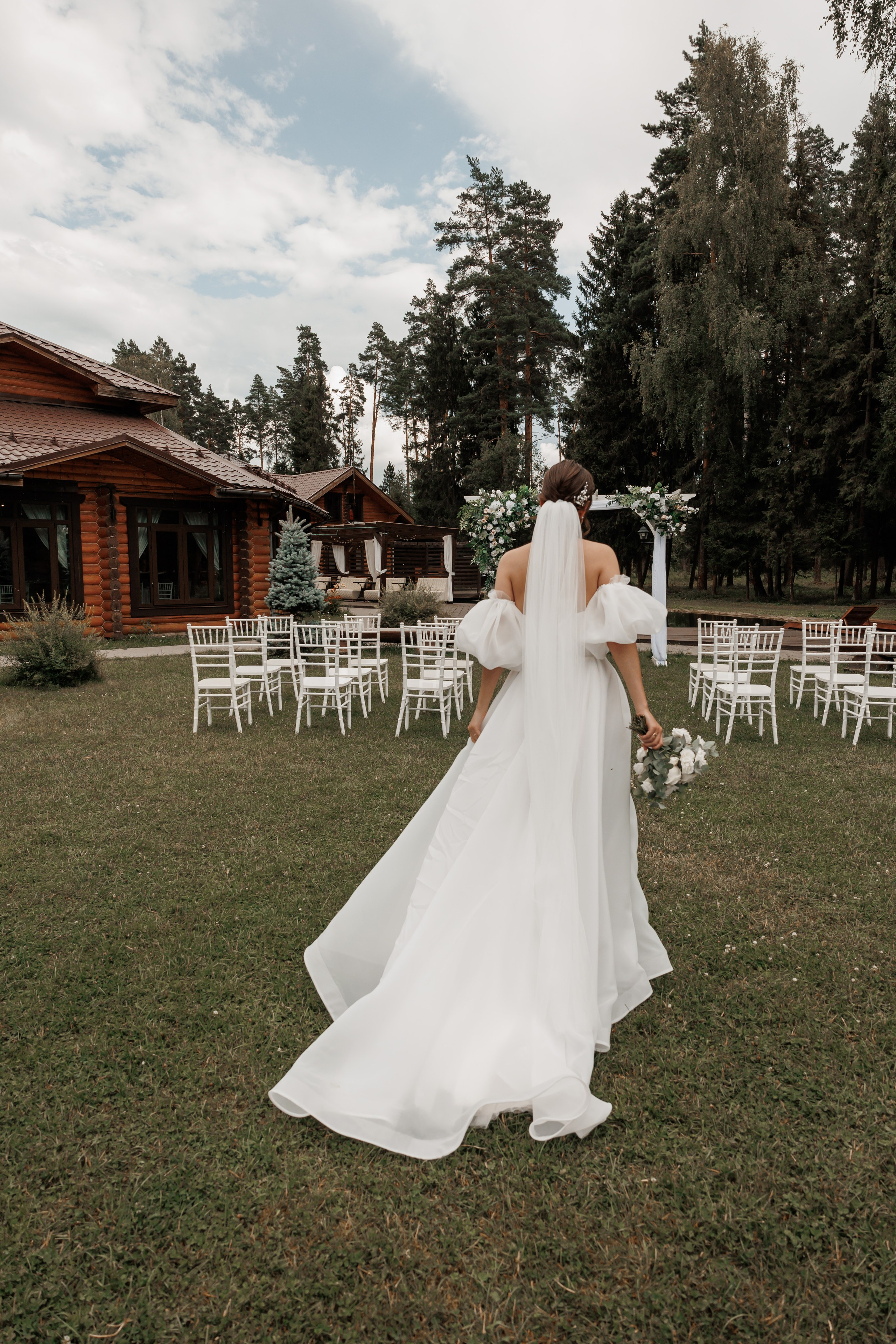 Полина и Дмитрий, загородный клуб «Барин», ЗАГС в г. Пушкино. Свадебный и репортажный фотограф (Москва, Королев и другие)