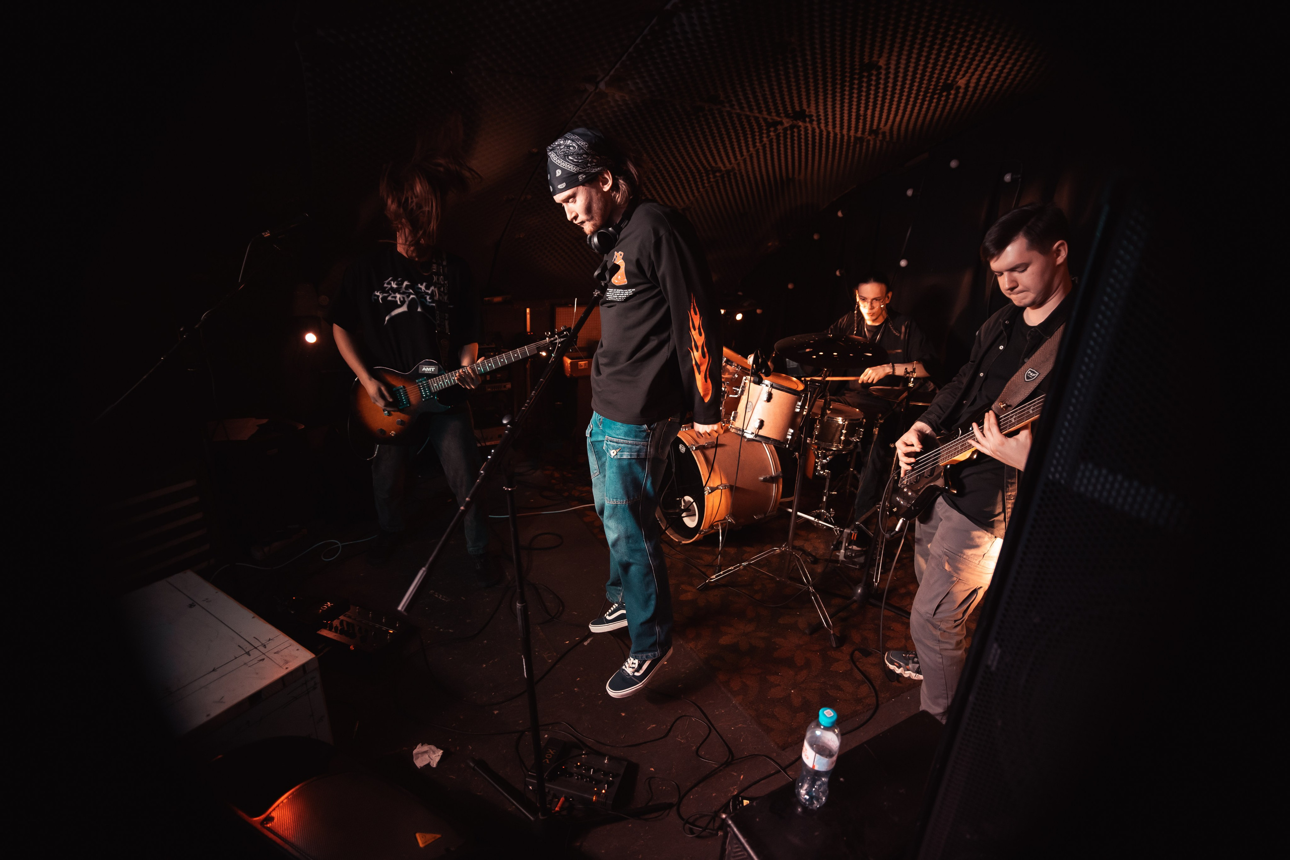 Праймал. Бар «Дело не в тебе», Красноярск, 20.04.2025. Фотограф Регина Крикунова г. Красноярск