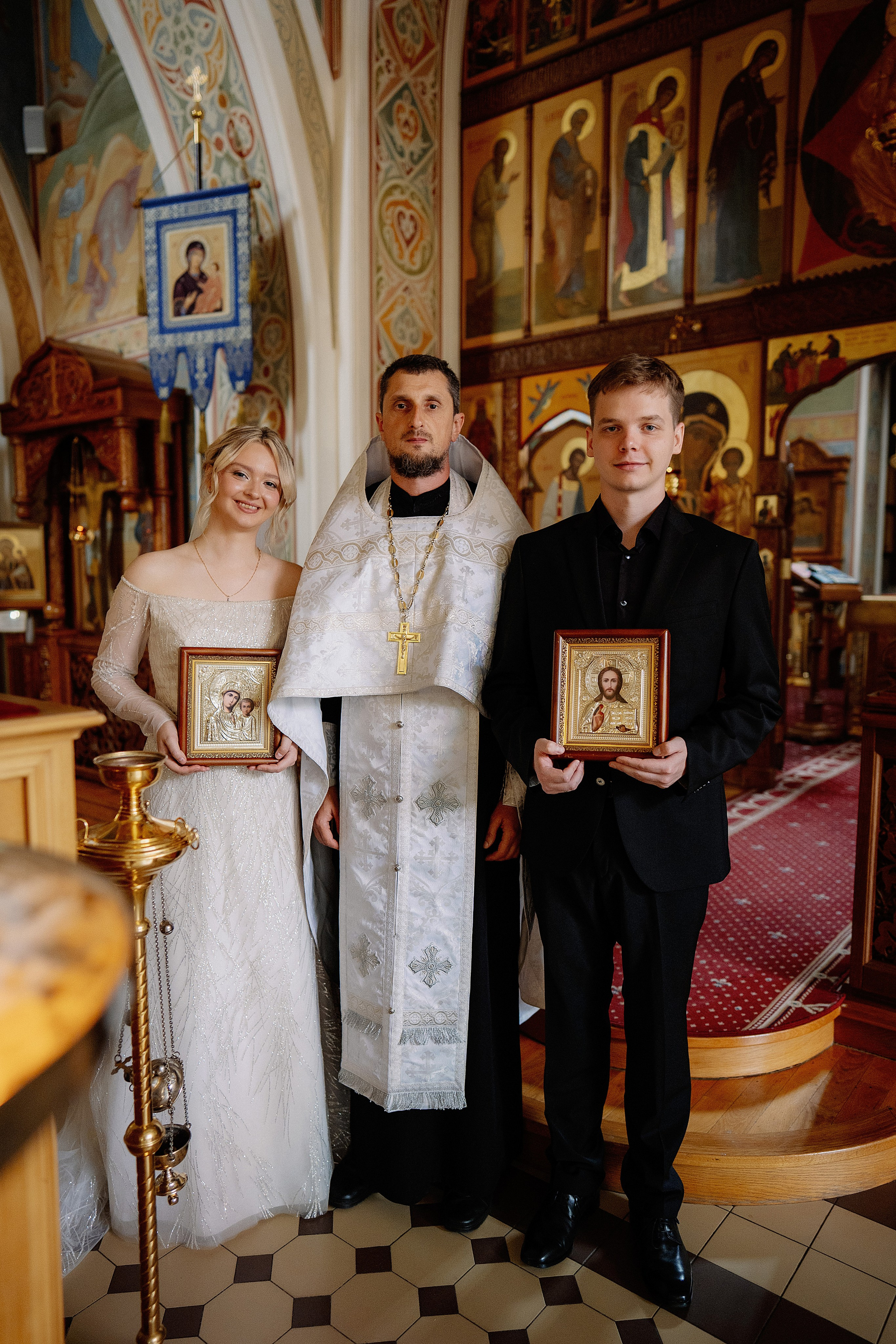 Евгений и Алёна. Фотограф на Крещение и Венчание в Красноярске Рамазанова Юлия