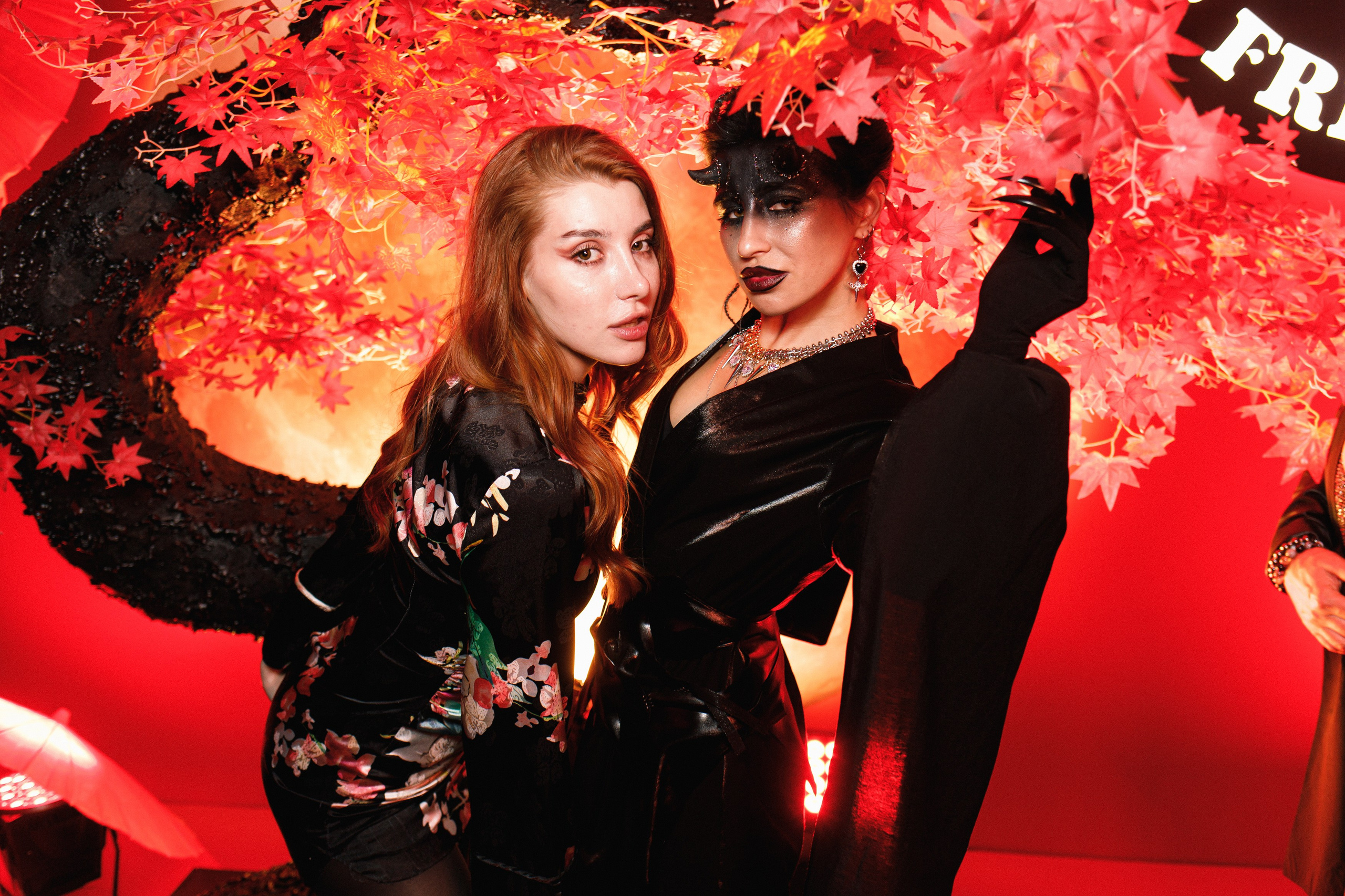 ILLEGAL FRIENDS | ASIA. СВОИ. ФОТООТЧЕТЫ-СОБЫТИЯ-МЕСТА