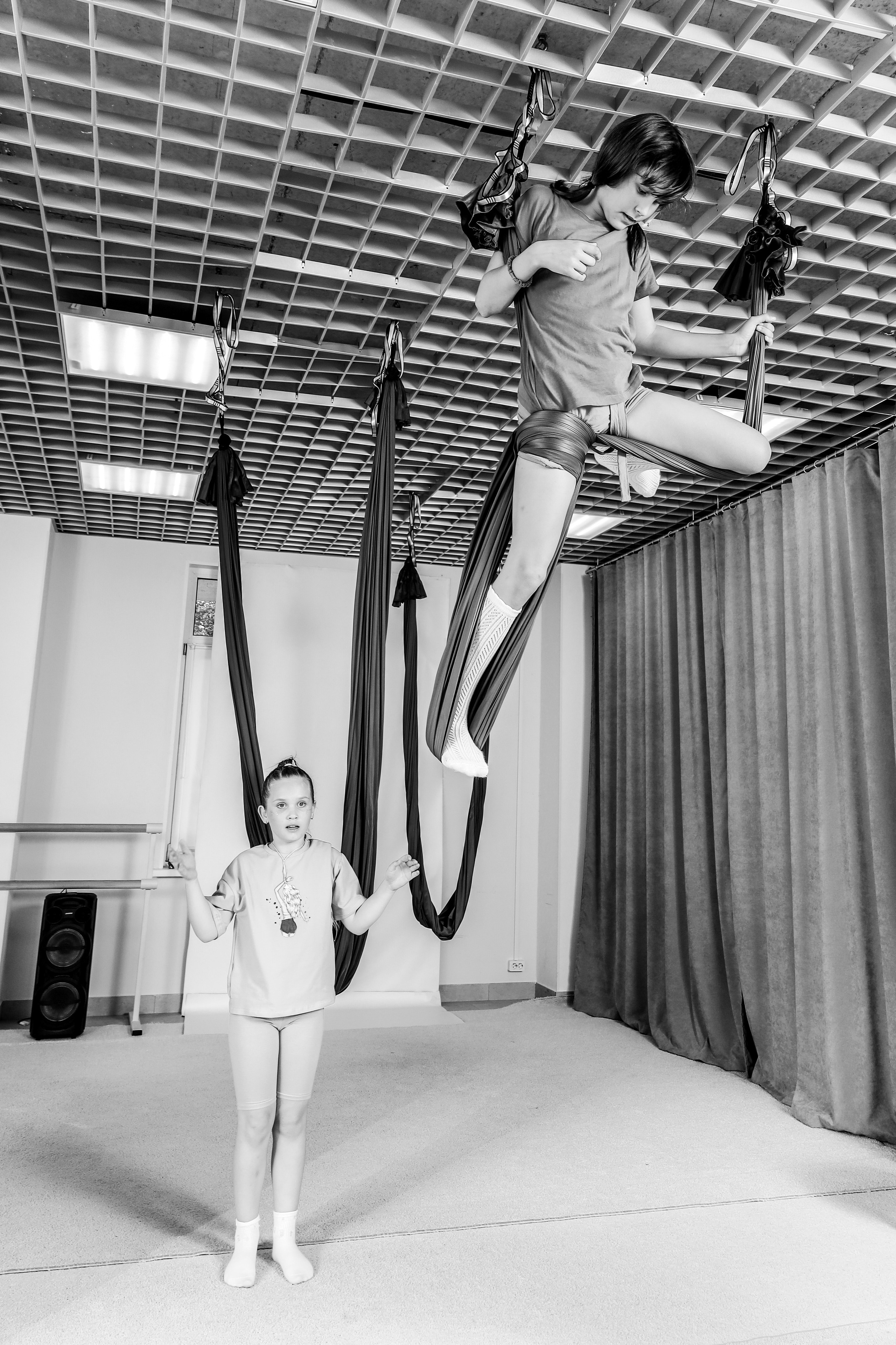 Детская аэройога. Фотограф Надршина Лилия