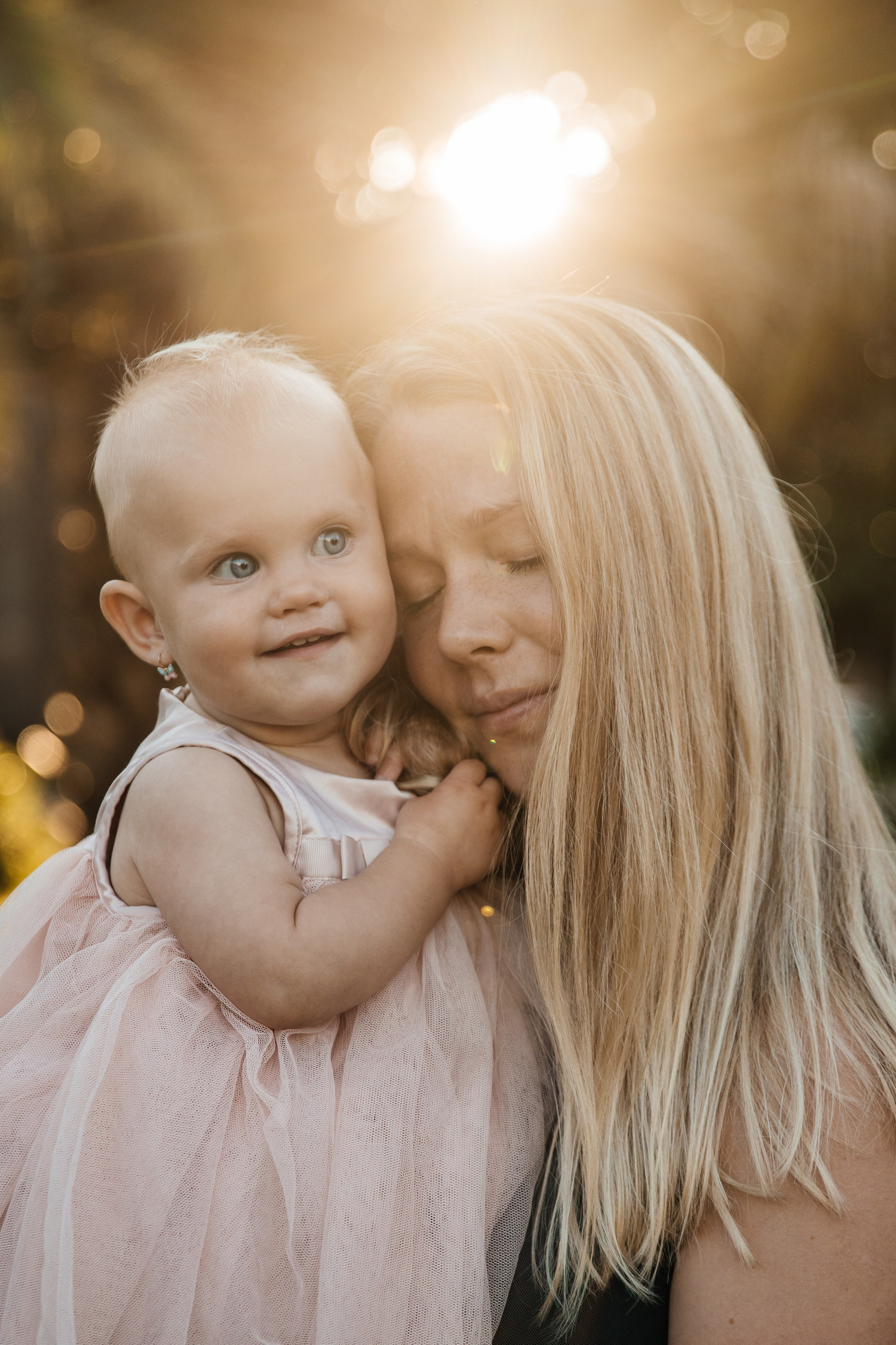Таисия, Антон и две славных дочки. Фотограф в Сочи. Свадебная видеосъемка Сочи
