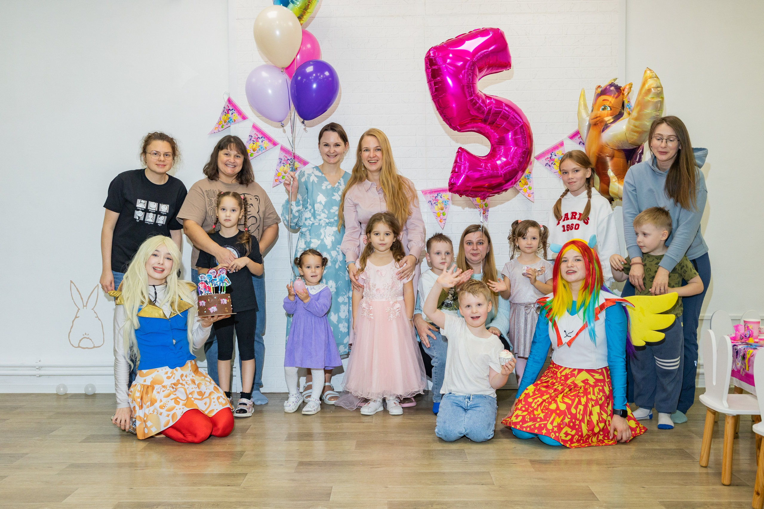 День Рождение Есении в Rabbit Holl. Выпускные альбомы во Владивостоке