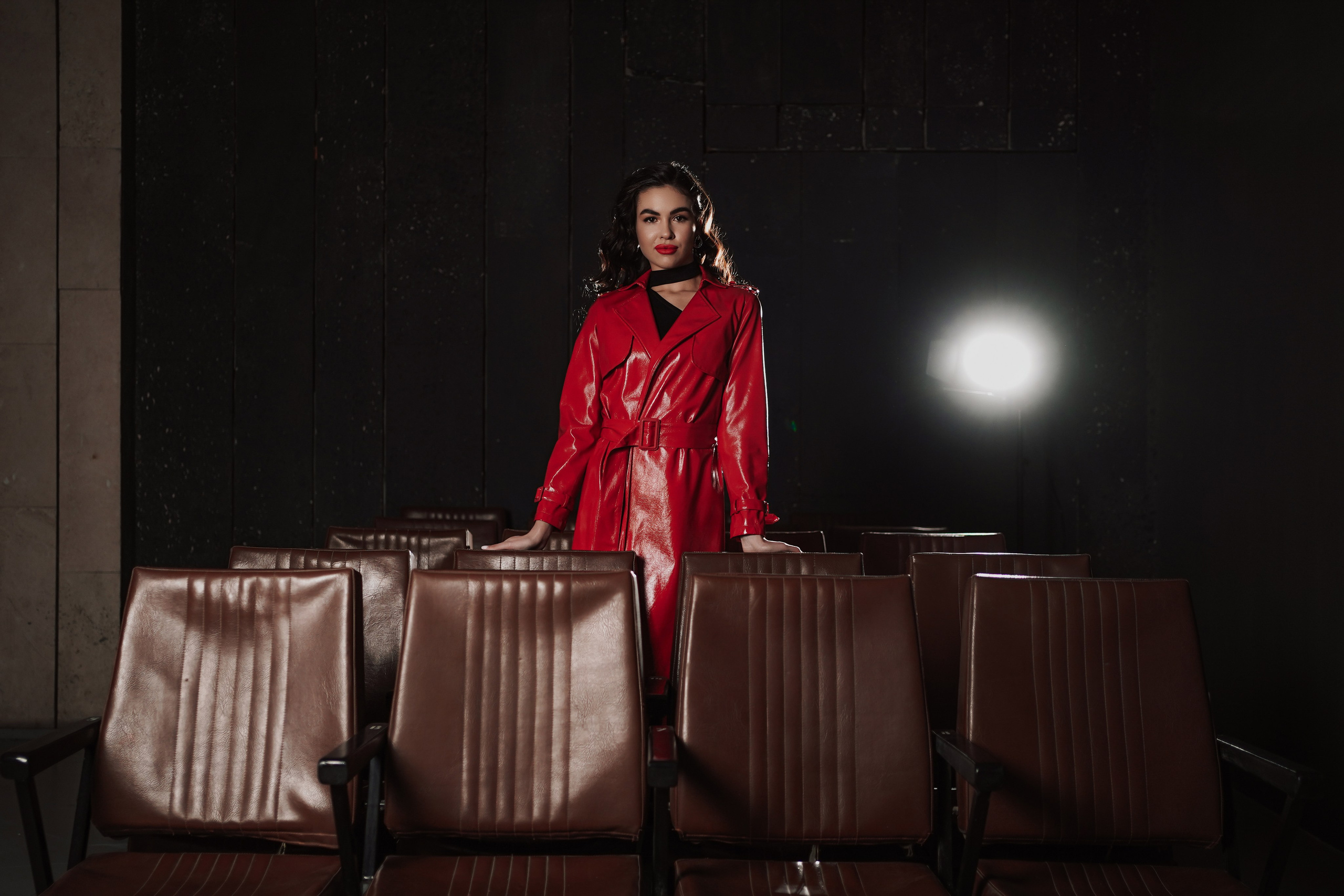 Женский фотограф Ростов-на-Дону, Новочеркасск, Аксай. Фотосессия в фотостудии. Кинотеатр с Валерией. Свадебный фотограф в Ростове-на-Дону. Таинство Крещения и Венчания, семейные фотосессии. Алёна Чёботова