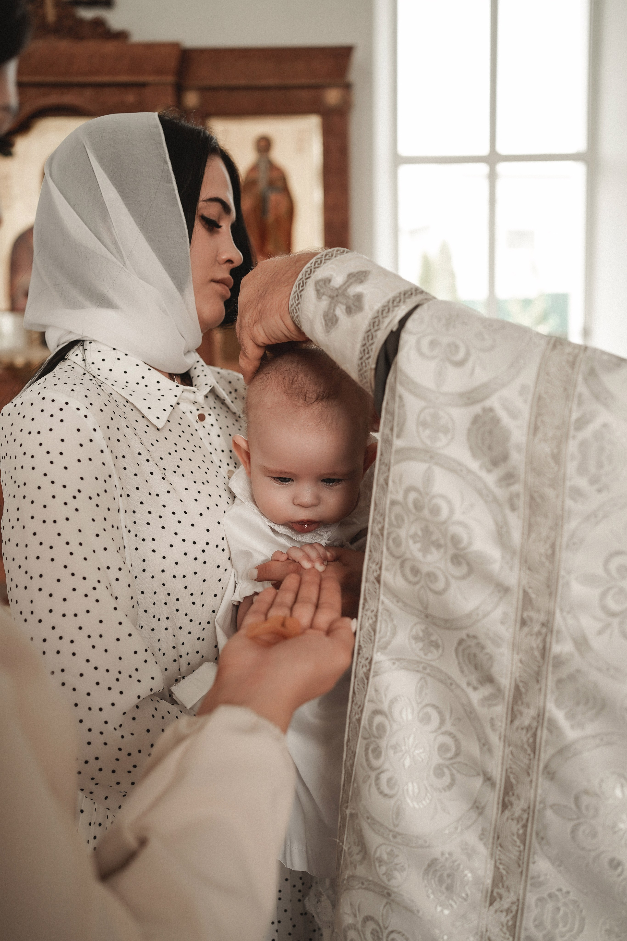 Таинство Крещения в Успенском храме. Свадебный фотограф в Ростове-на-Дону. Таинство Крещения и Венчания, семейные фотосессии. Алёна Чёботова