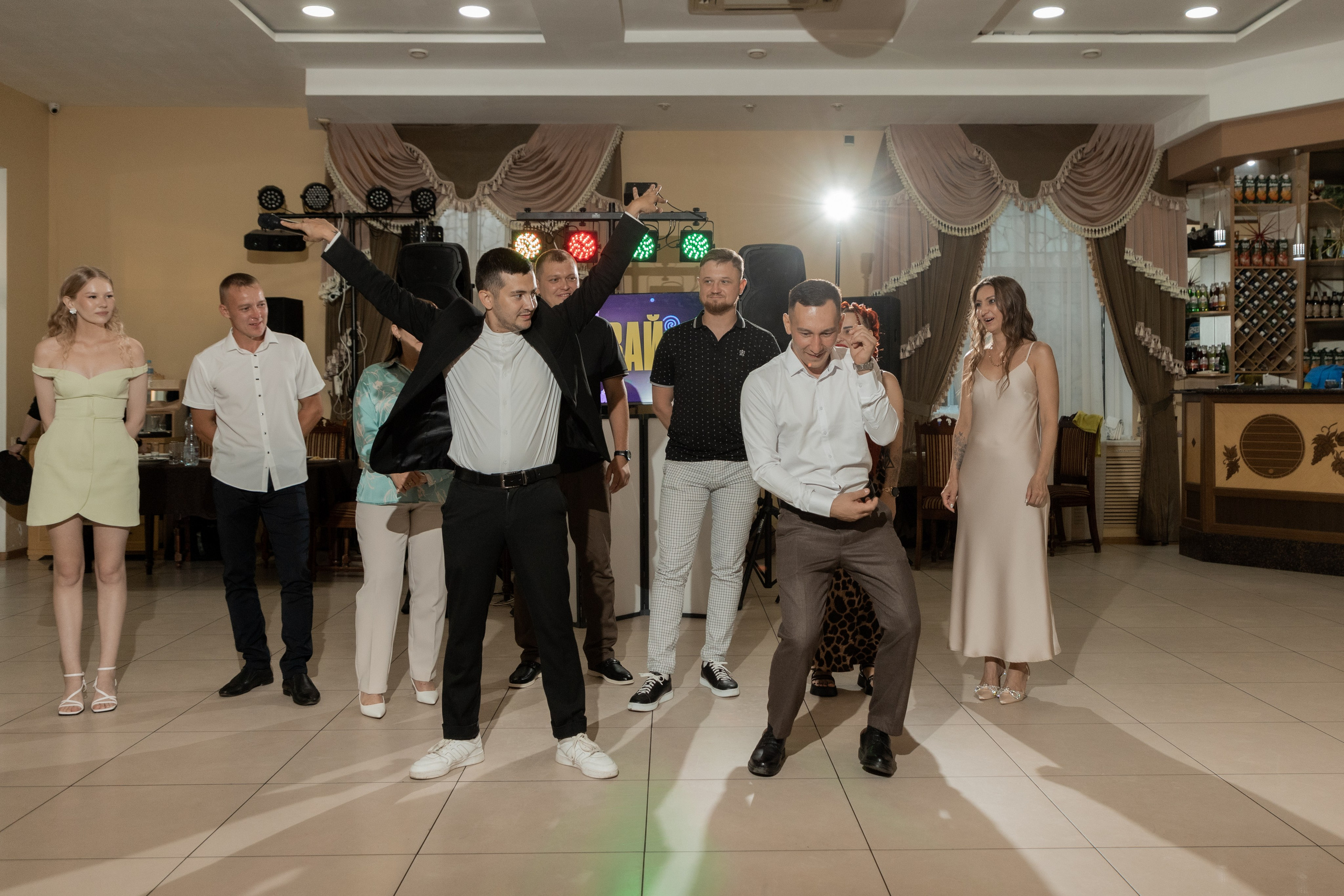 Роман и Александра (банкет). Свадебный фотограф Ангелина Сунгатулина | Саратов | Балаково | Вольск