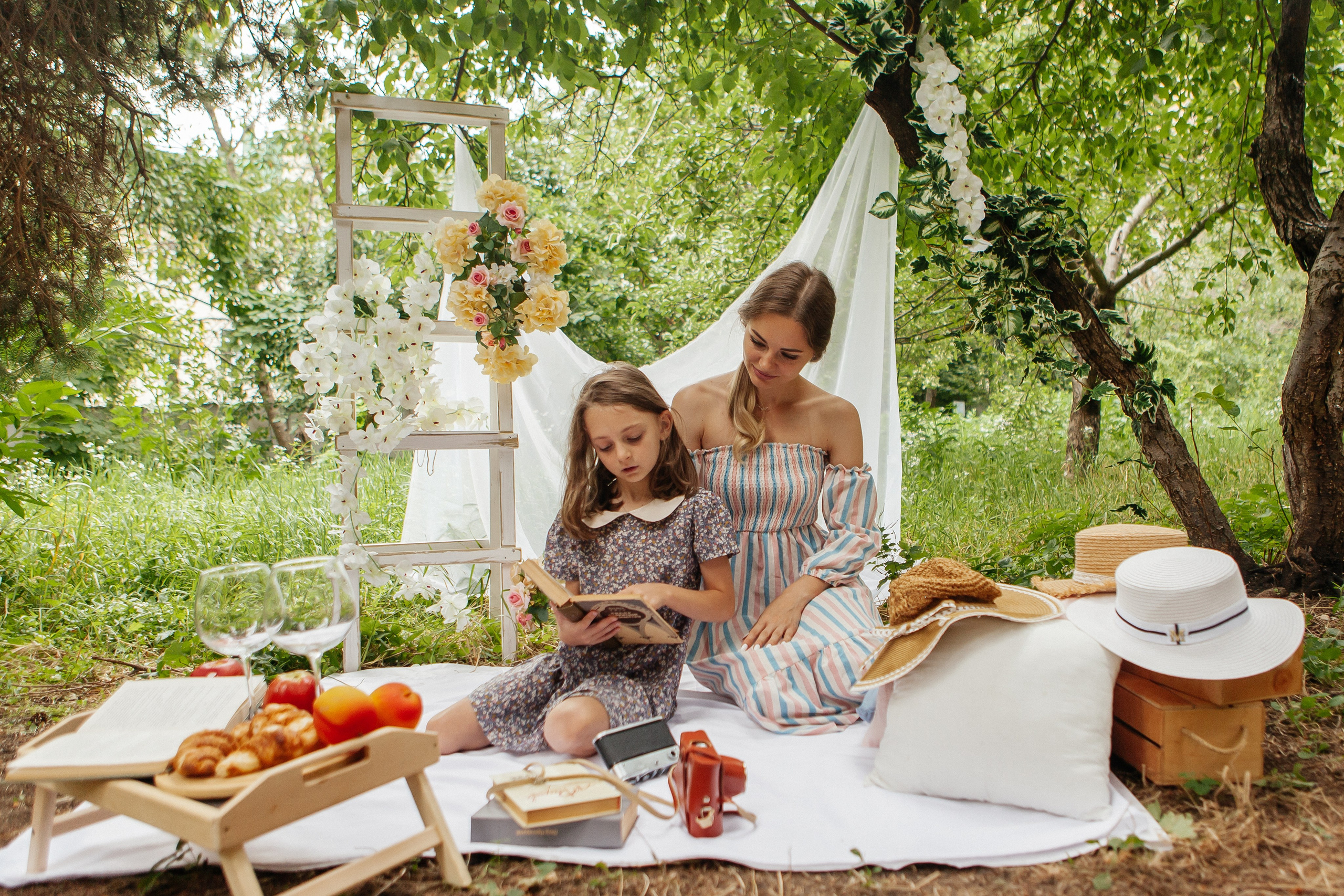 Летняя фотосессия в декорации. Фотограф Ставрополь Пятигорск Елизавета Дарина