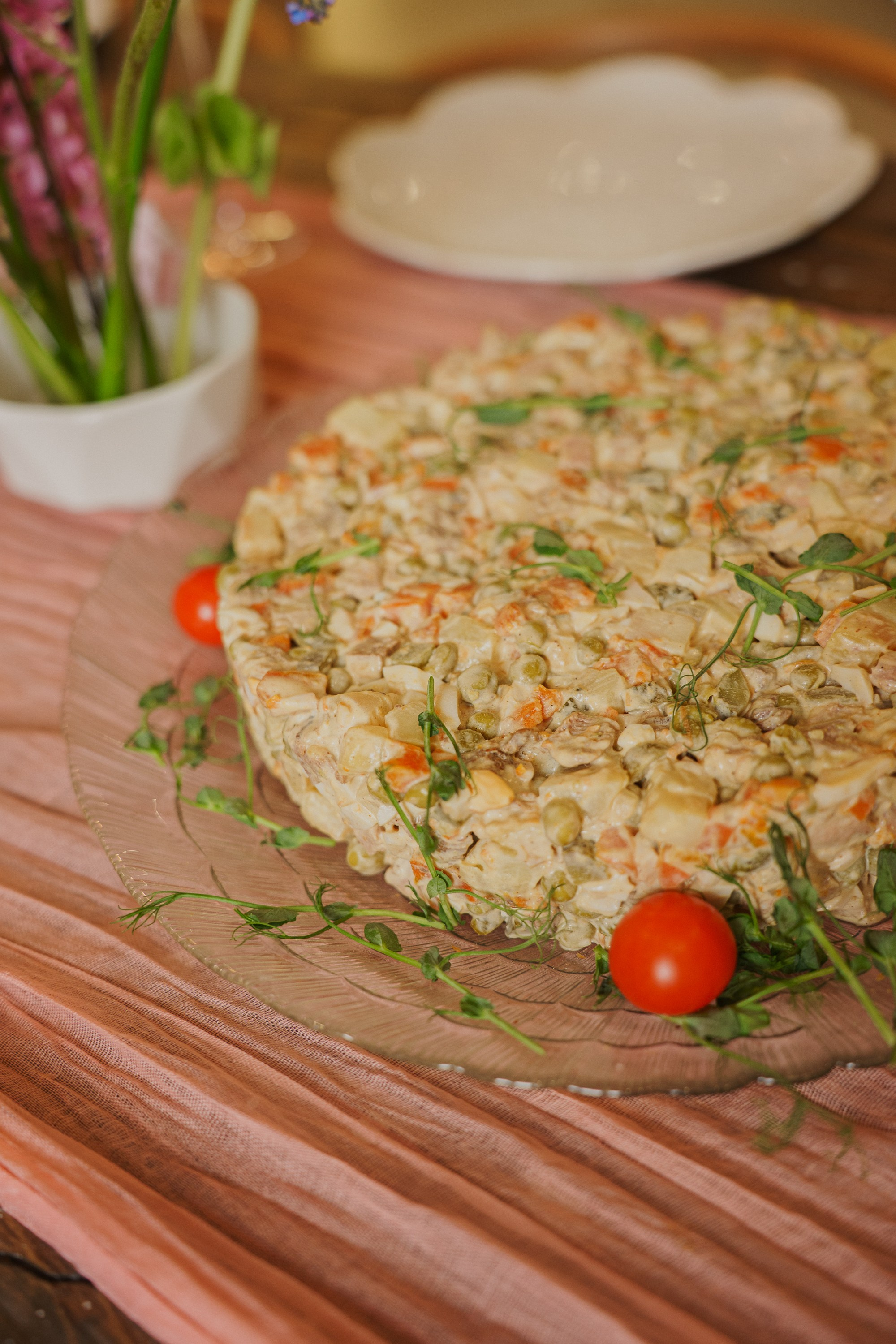 ВЕСЕННИЙ БРАНЧ. Женский портрет