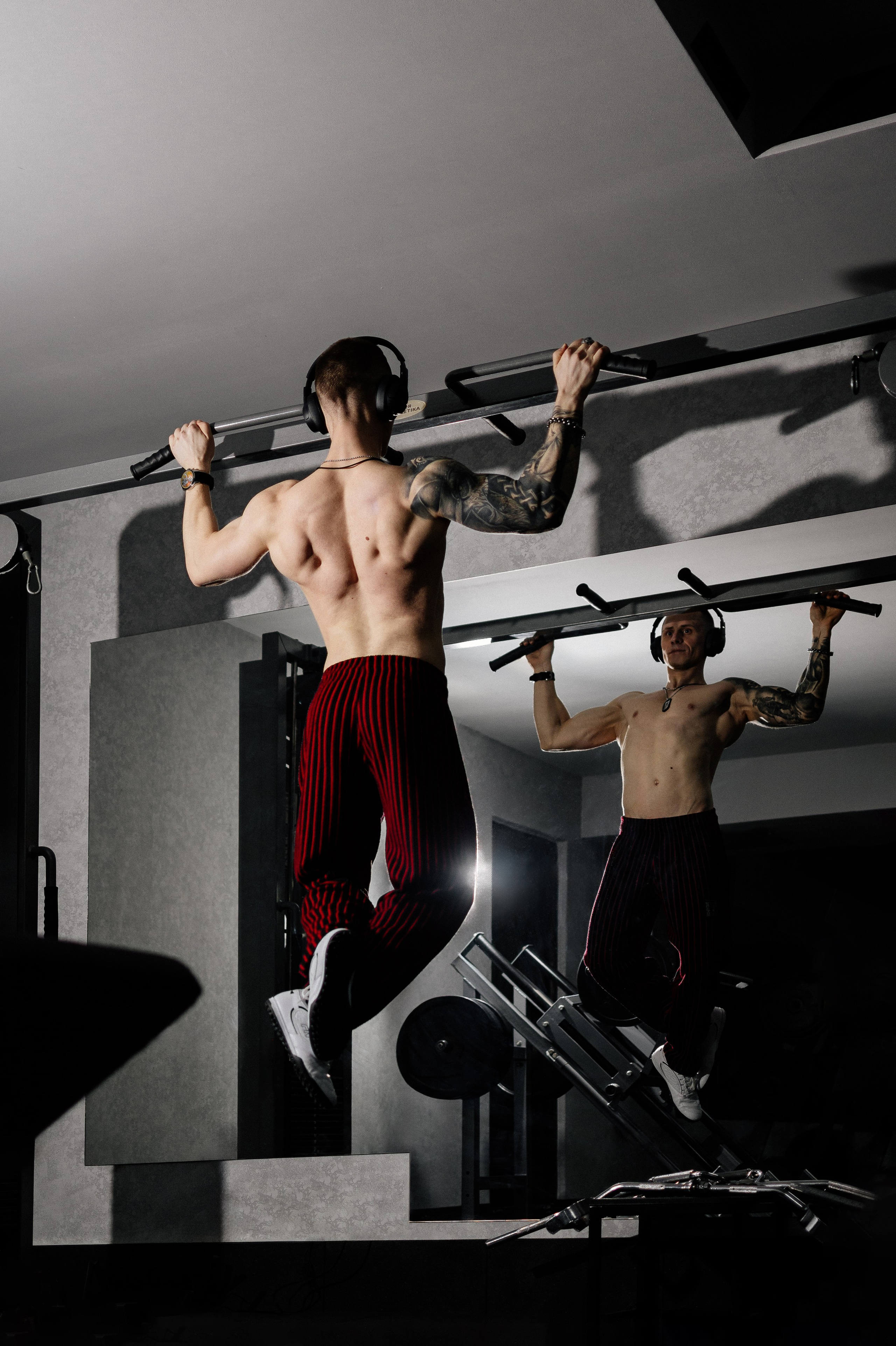 подтягивания на турнике