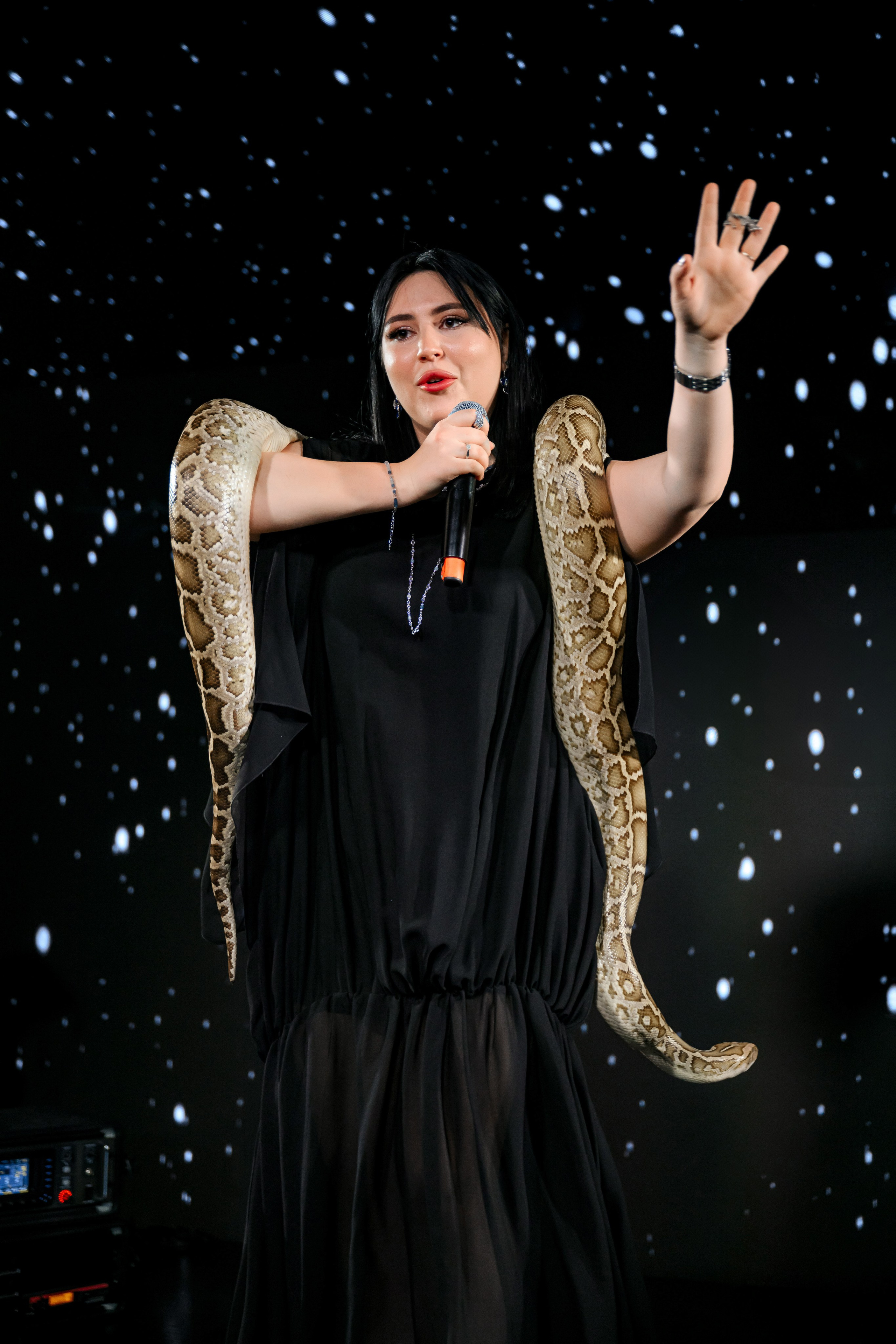 Happy Birthday. Максим Комаров — Профессиональный фотограф