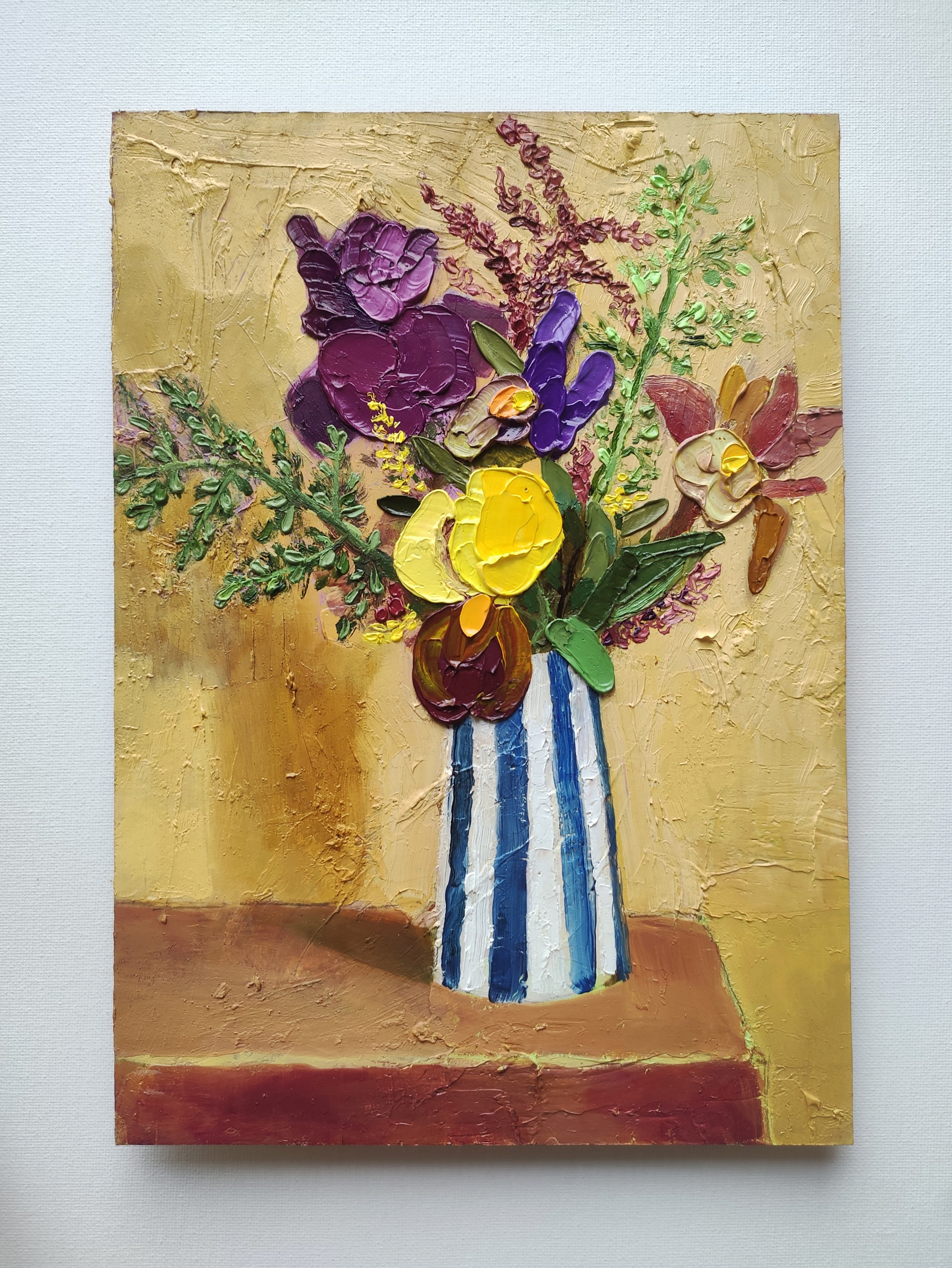 Картина маслом с букетом в осенней гамме.