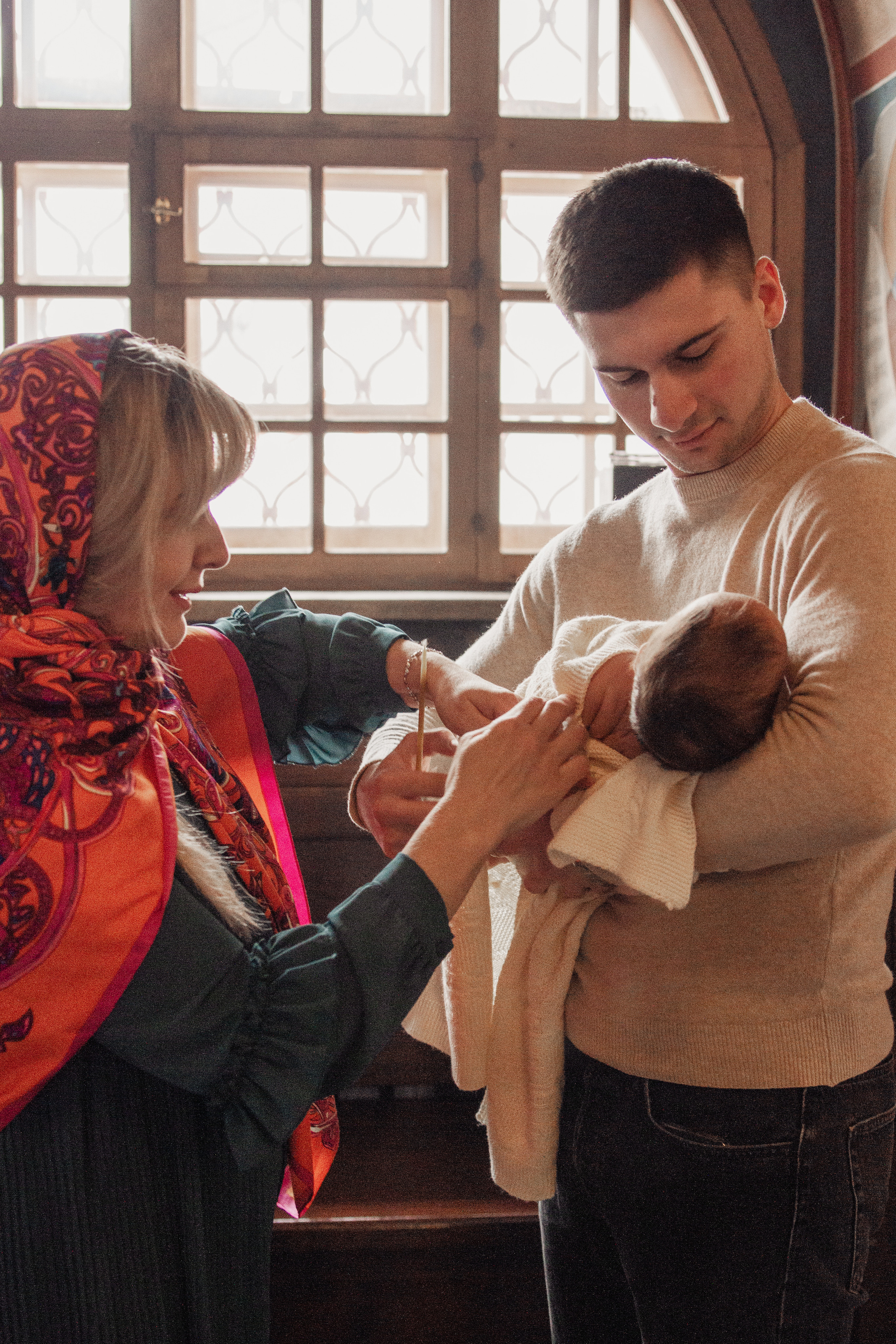 Крещение Маи. Главная