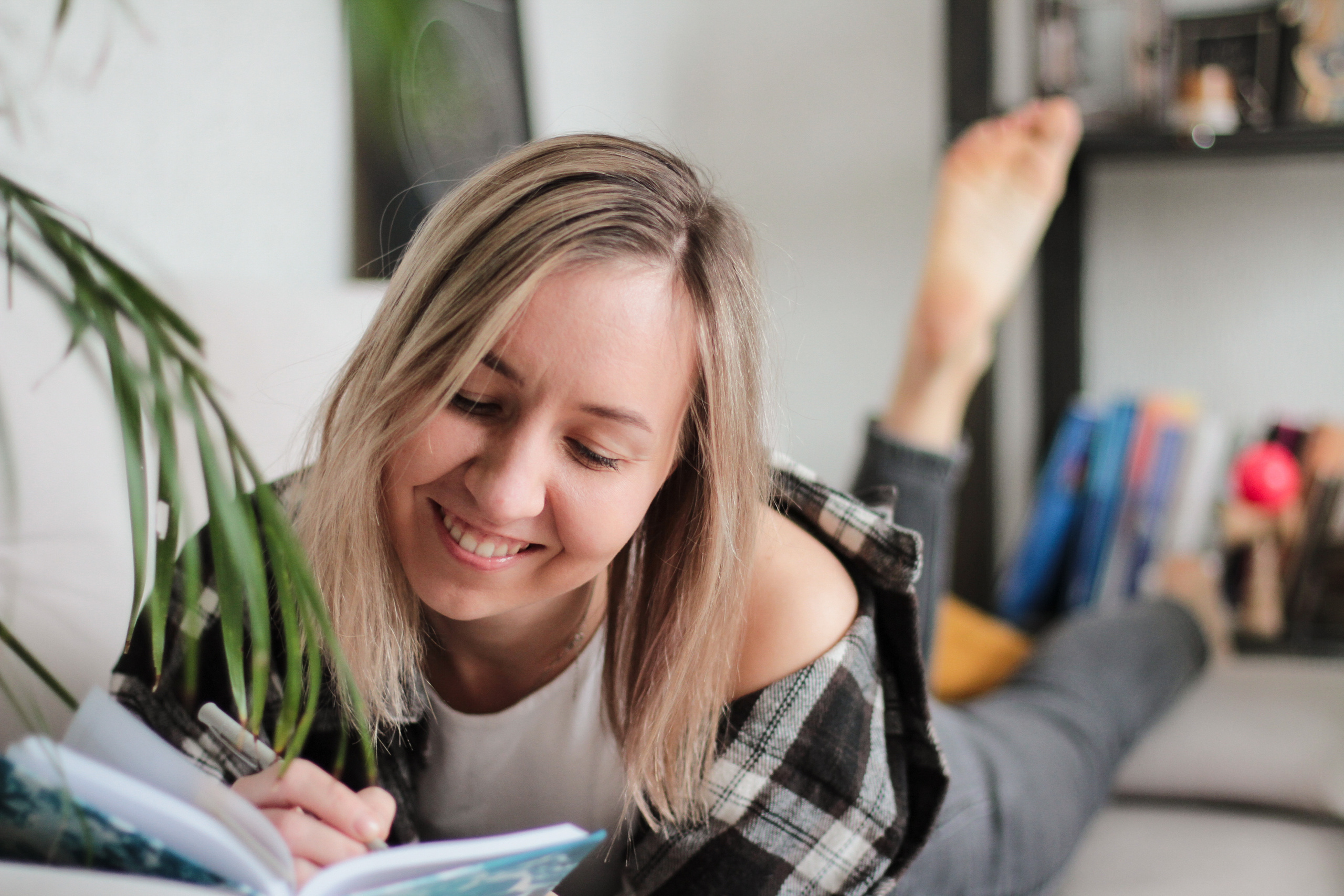 Нина. Главная