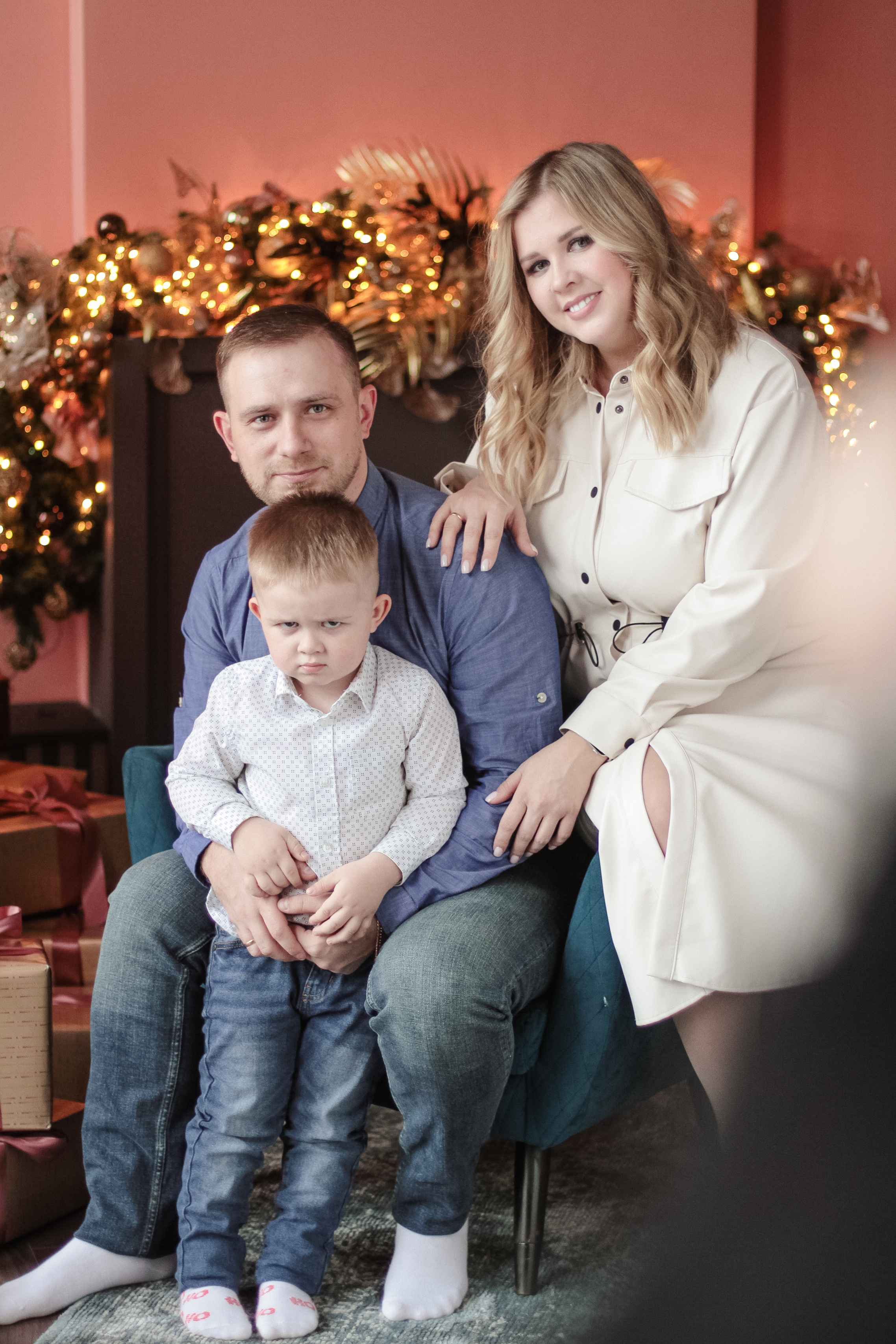 Надя и семья. Главная