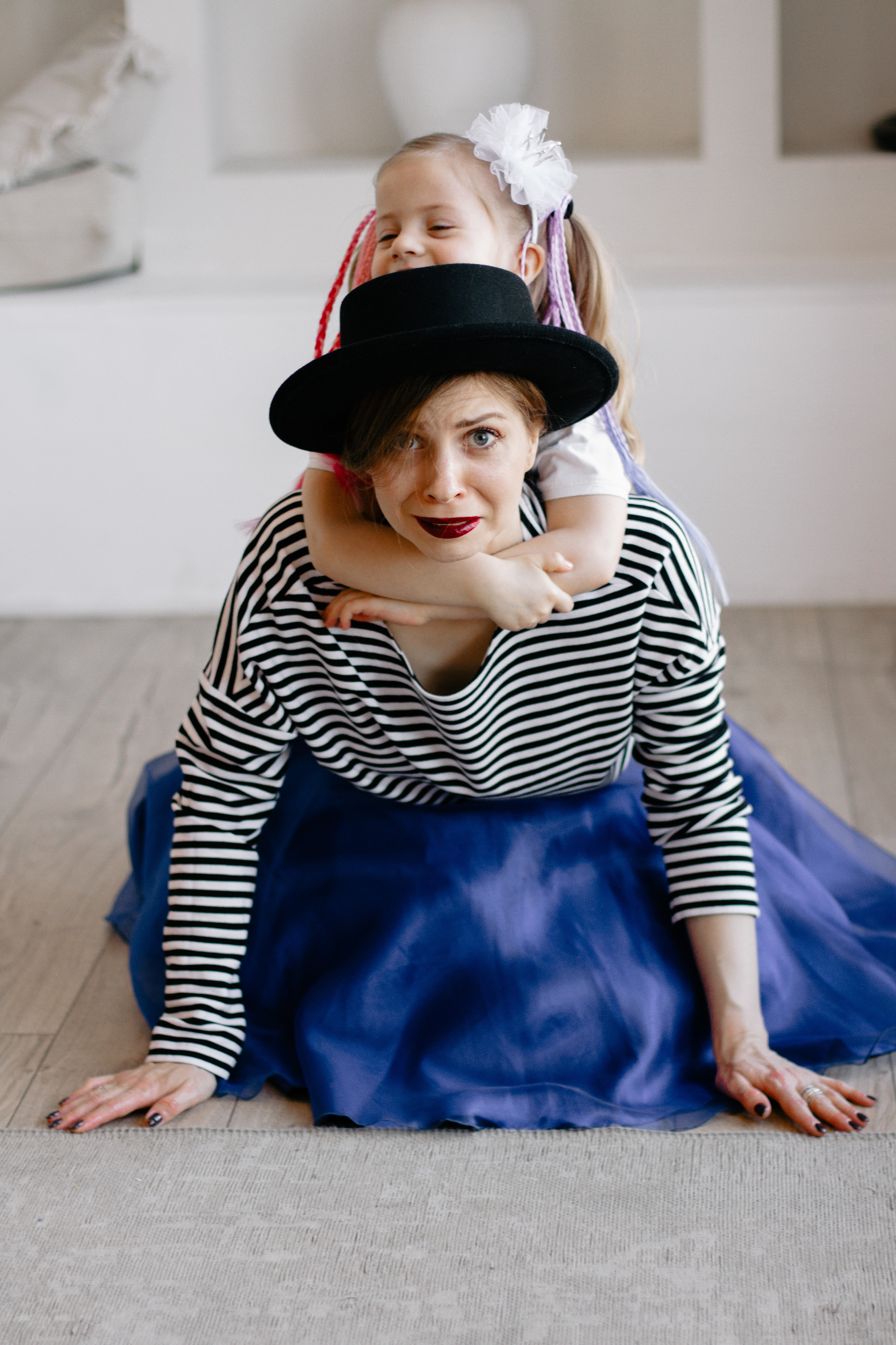 Ира и Таисия. Главная