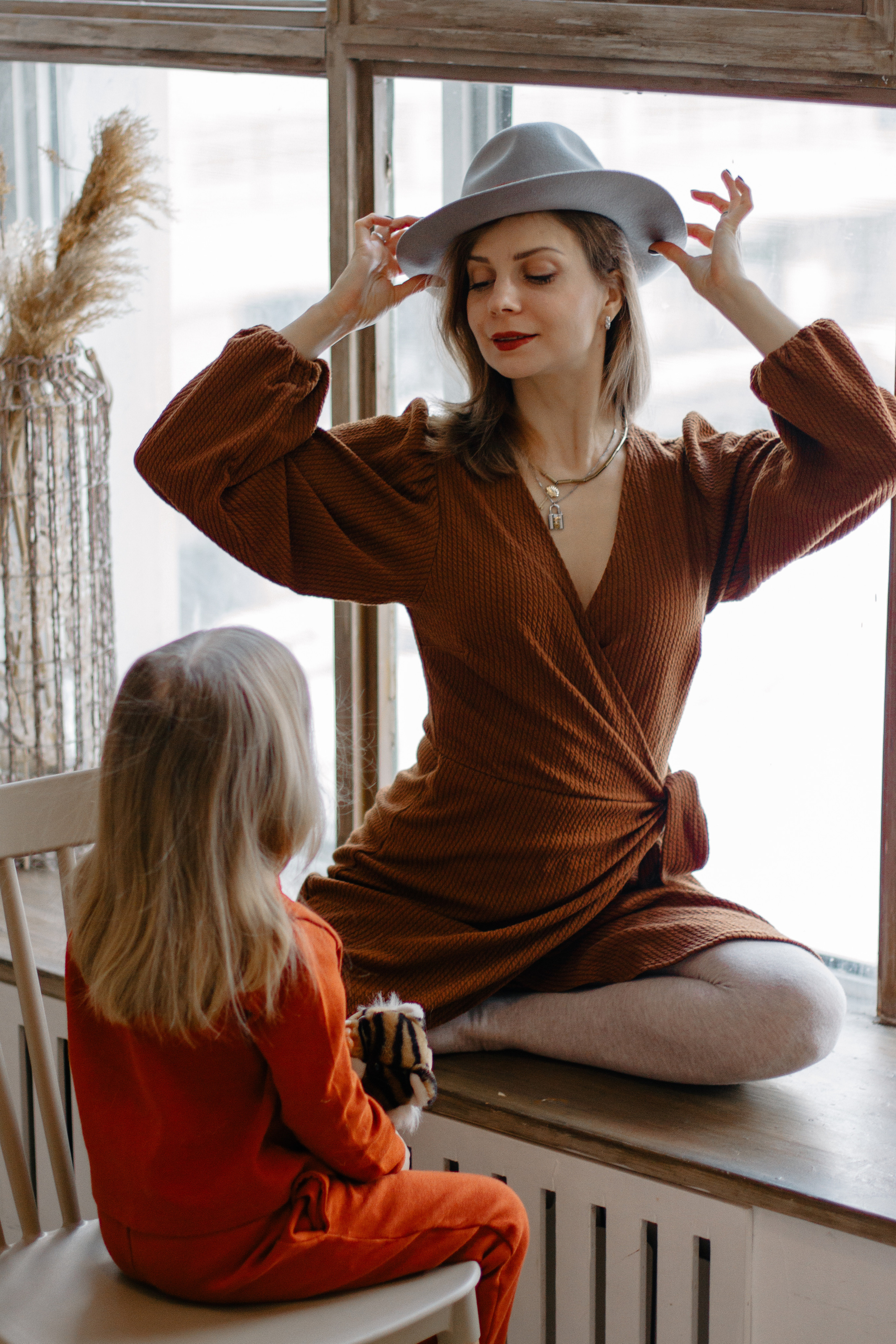 Ира и Таисия. Главная