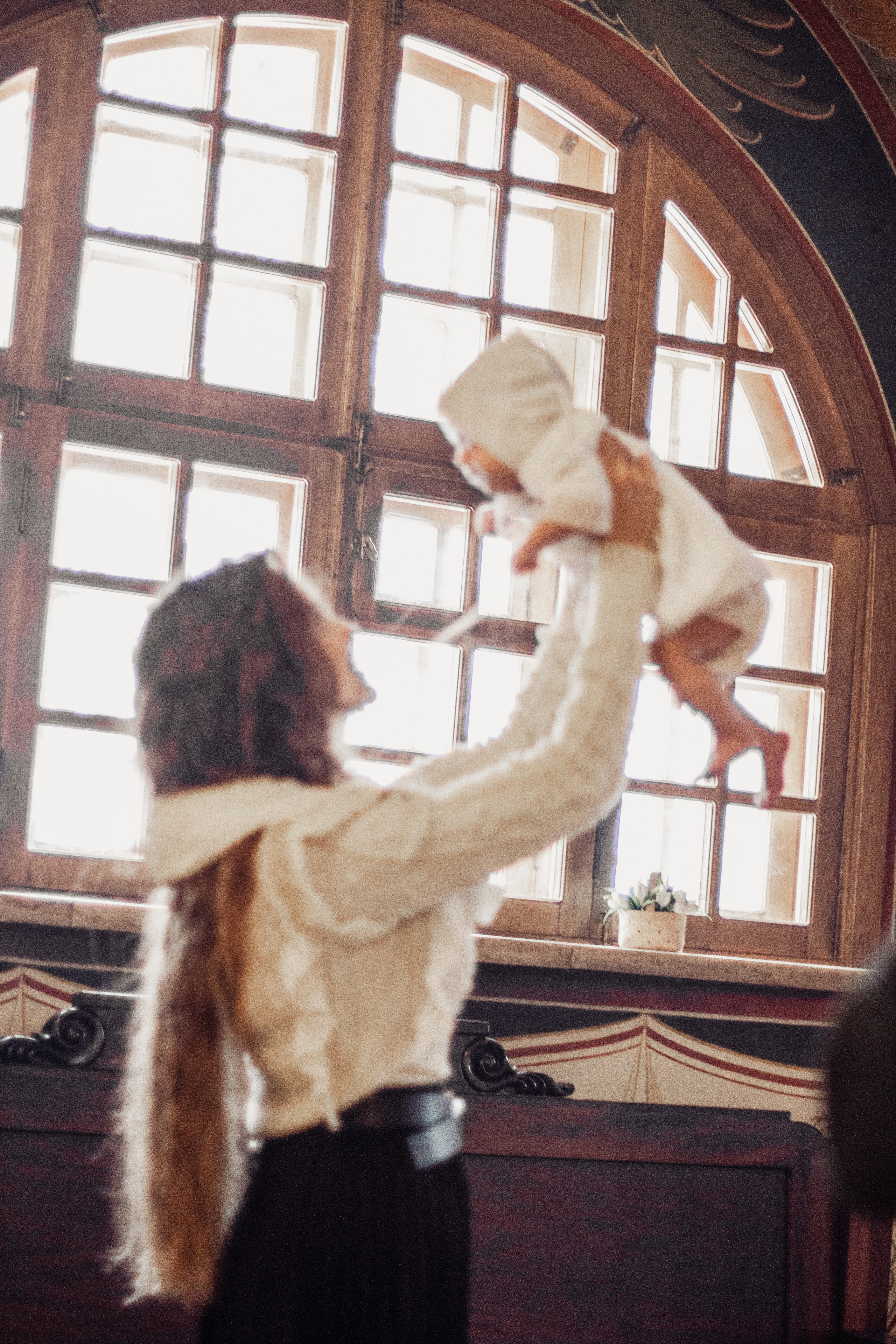 Крещение Маи. Главная