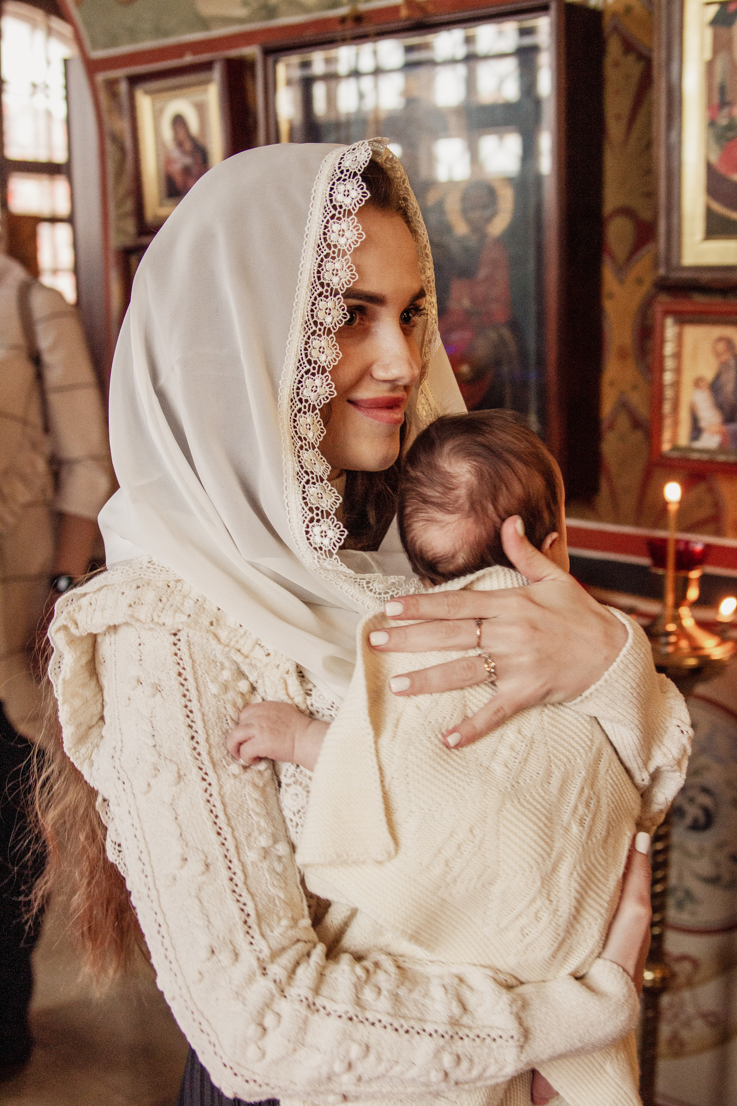 Крещение Маи. Главная