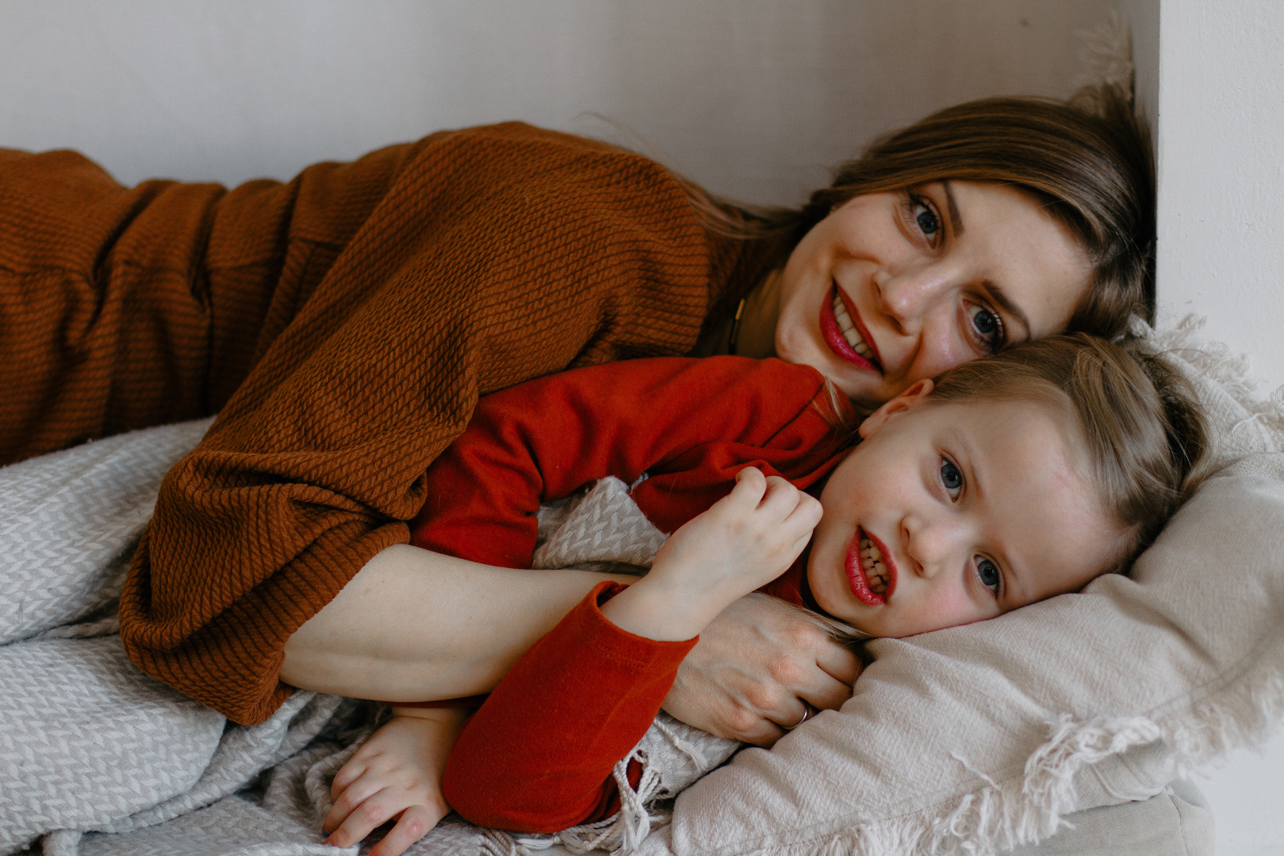 Ира и Таисия. Главная