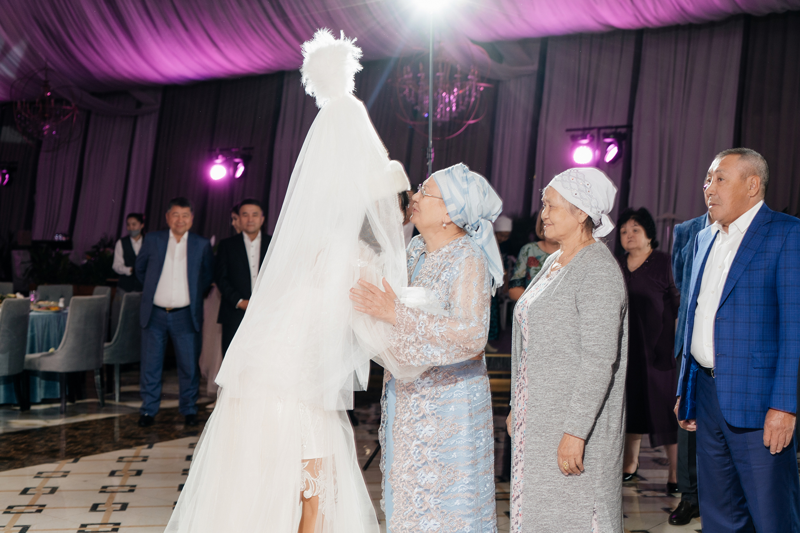 Uzatu. Свадебный фотограф алматы Шожебаев Кайрат