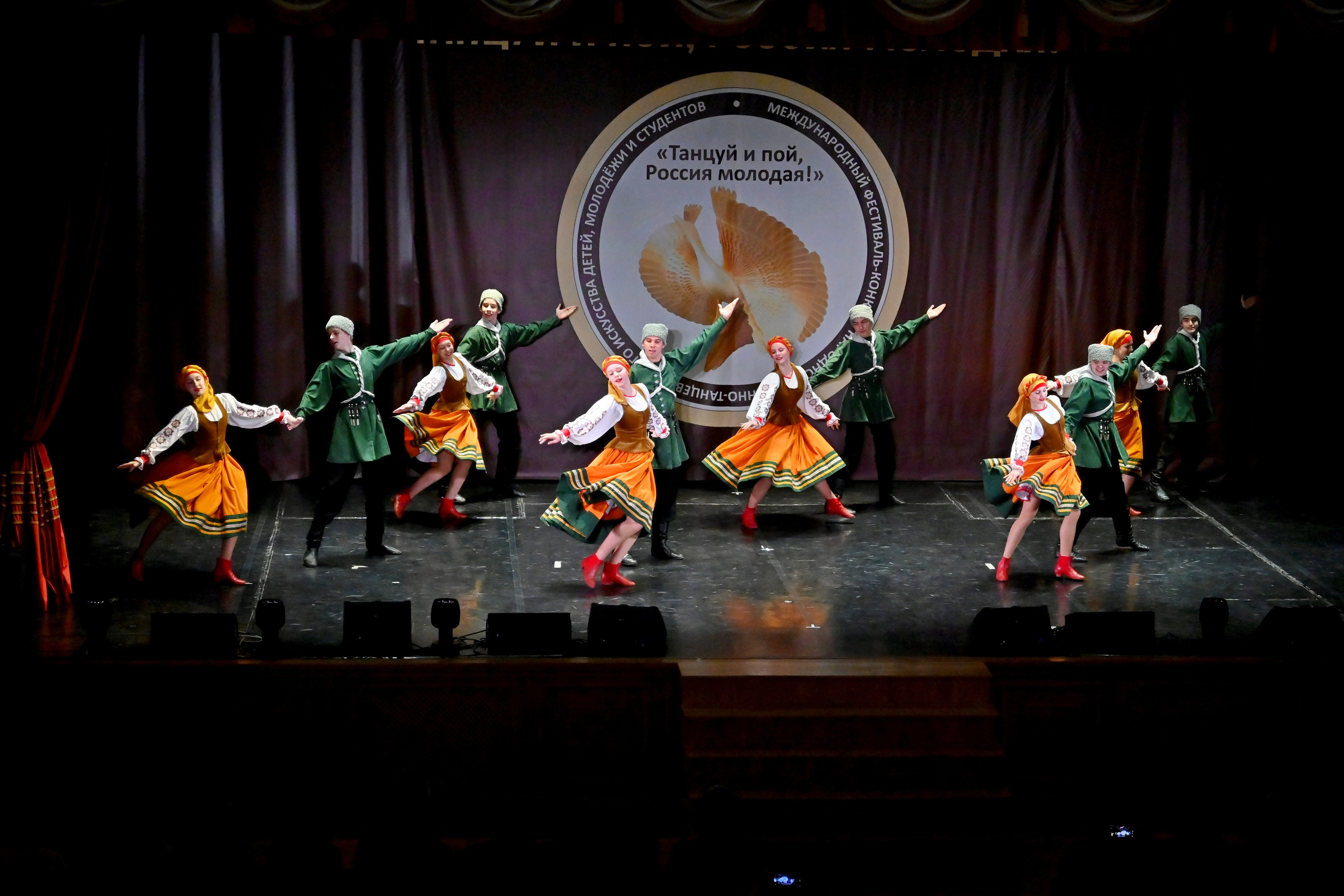 Гала-концерт. Танцуй и пой, Россия Молодая! 22.04.2024. Профессиональный фотограф в Москве Алёна Котова