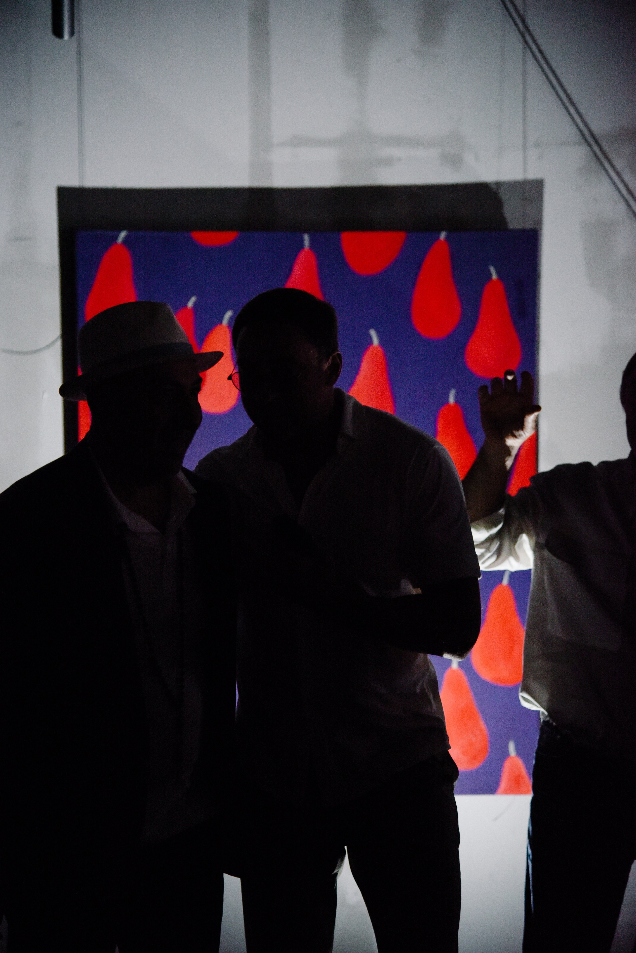 Александр Дильбази Игра взглядов в гранатовом саду. Фотограф Лола Волна, город Москва