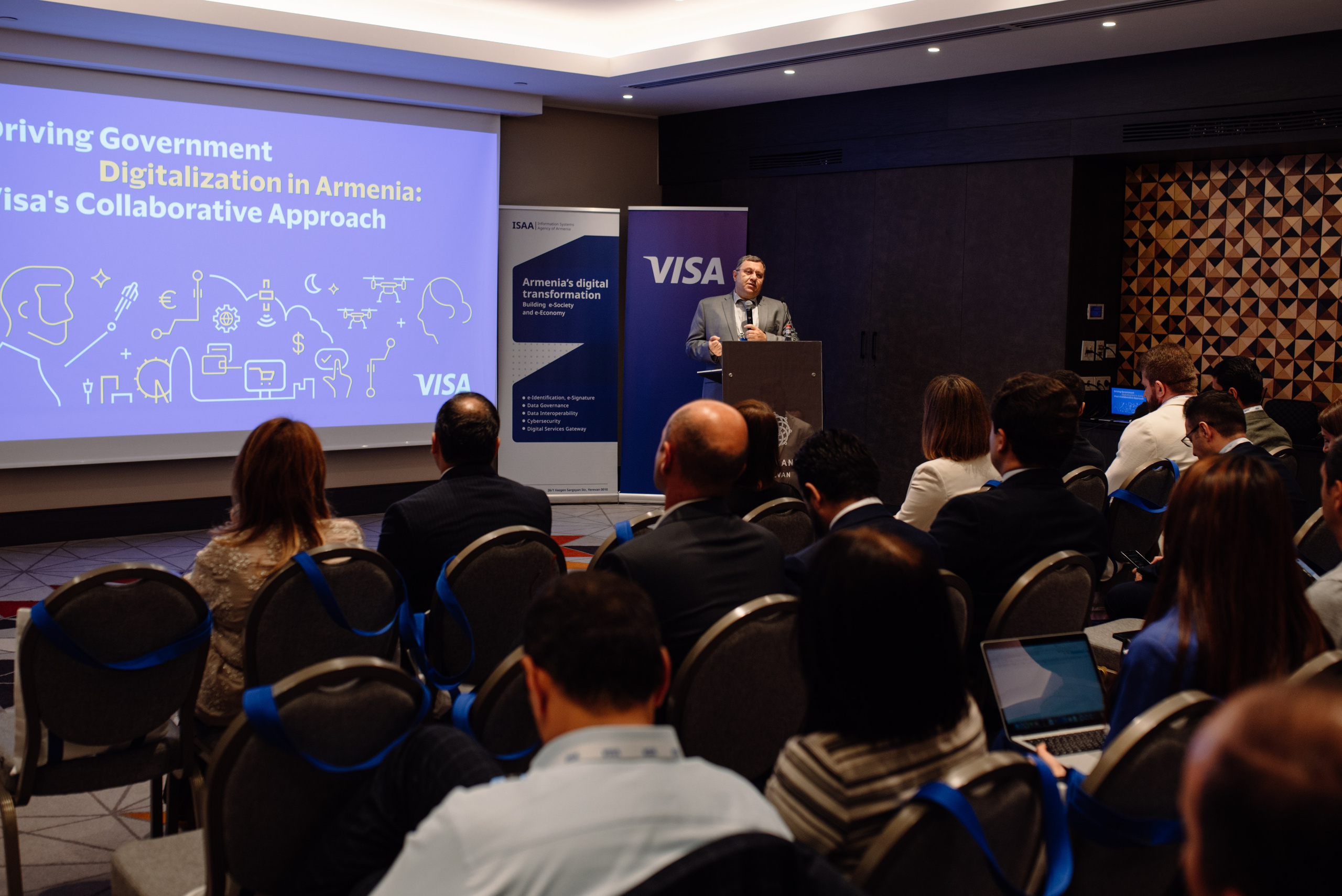 Visa. Портретный фотограф в Ереване и Челябинске Шаханская Ольга