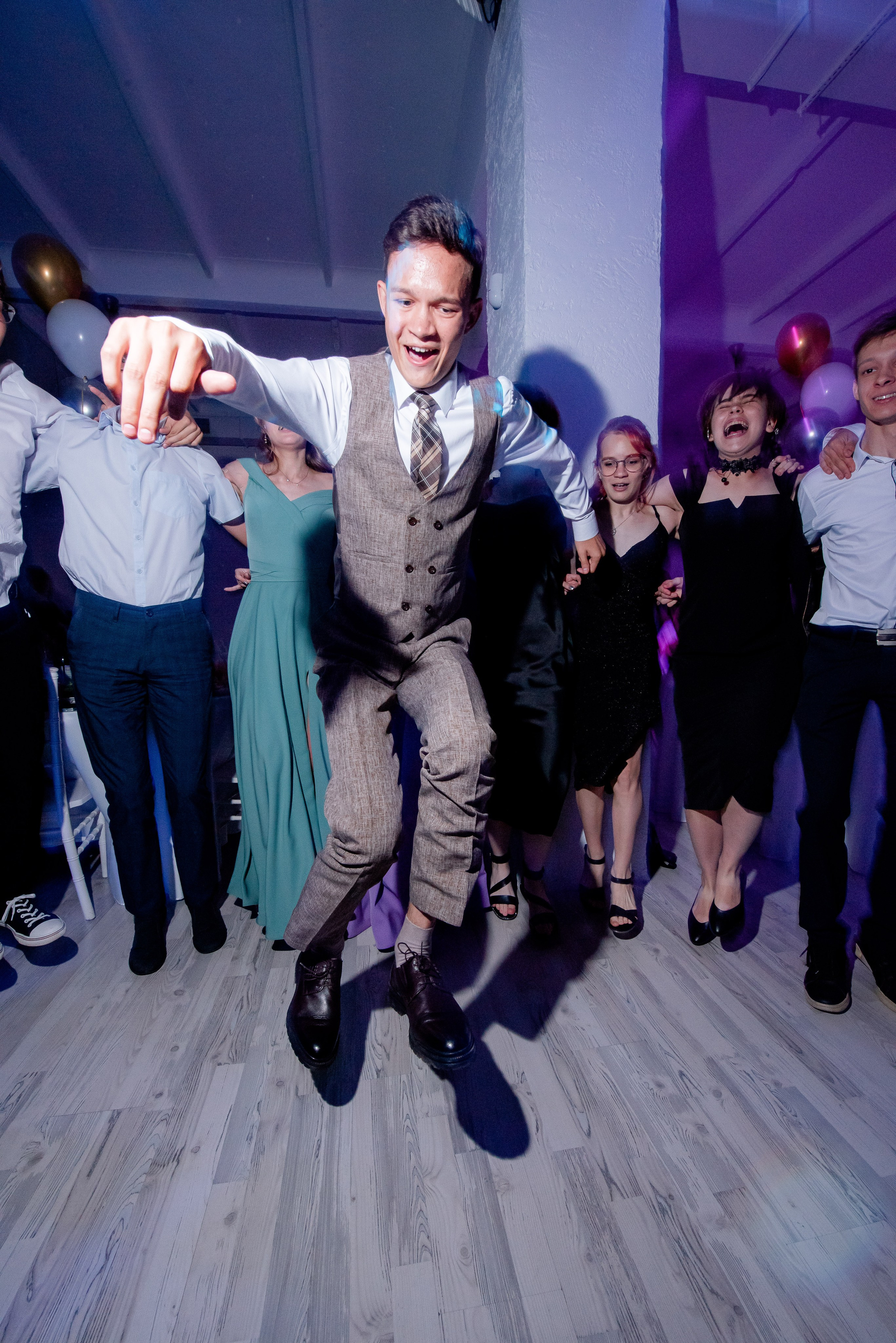 30 Школа. Вручение и Банкет. ДК Юбилейный и Банхоф. Фотограф в Волгограде и Волжском Александр Горбань