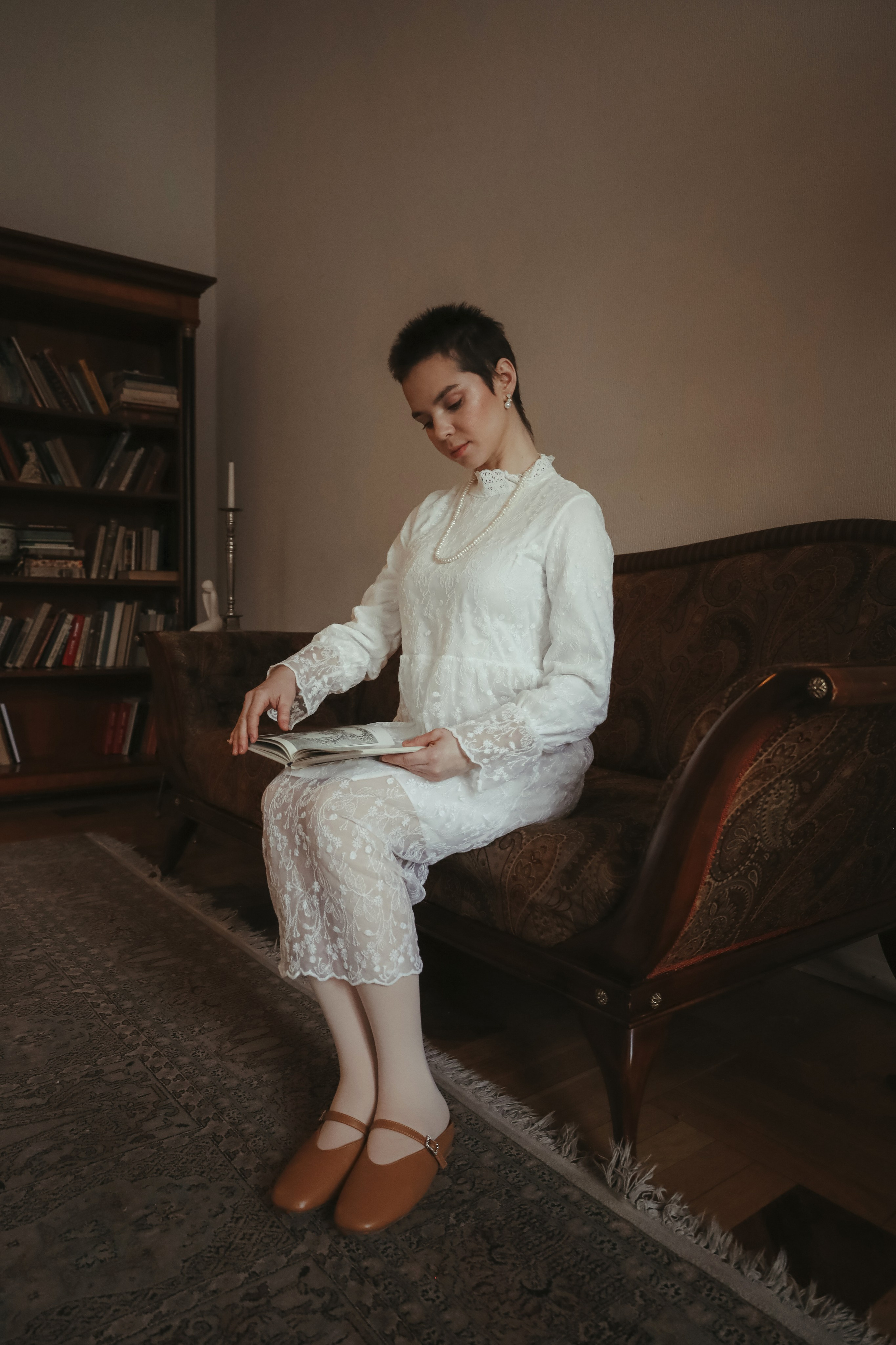 Актриса в особняке. Фотограф Химки Анна Татарских