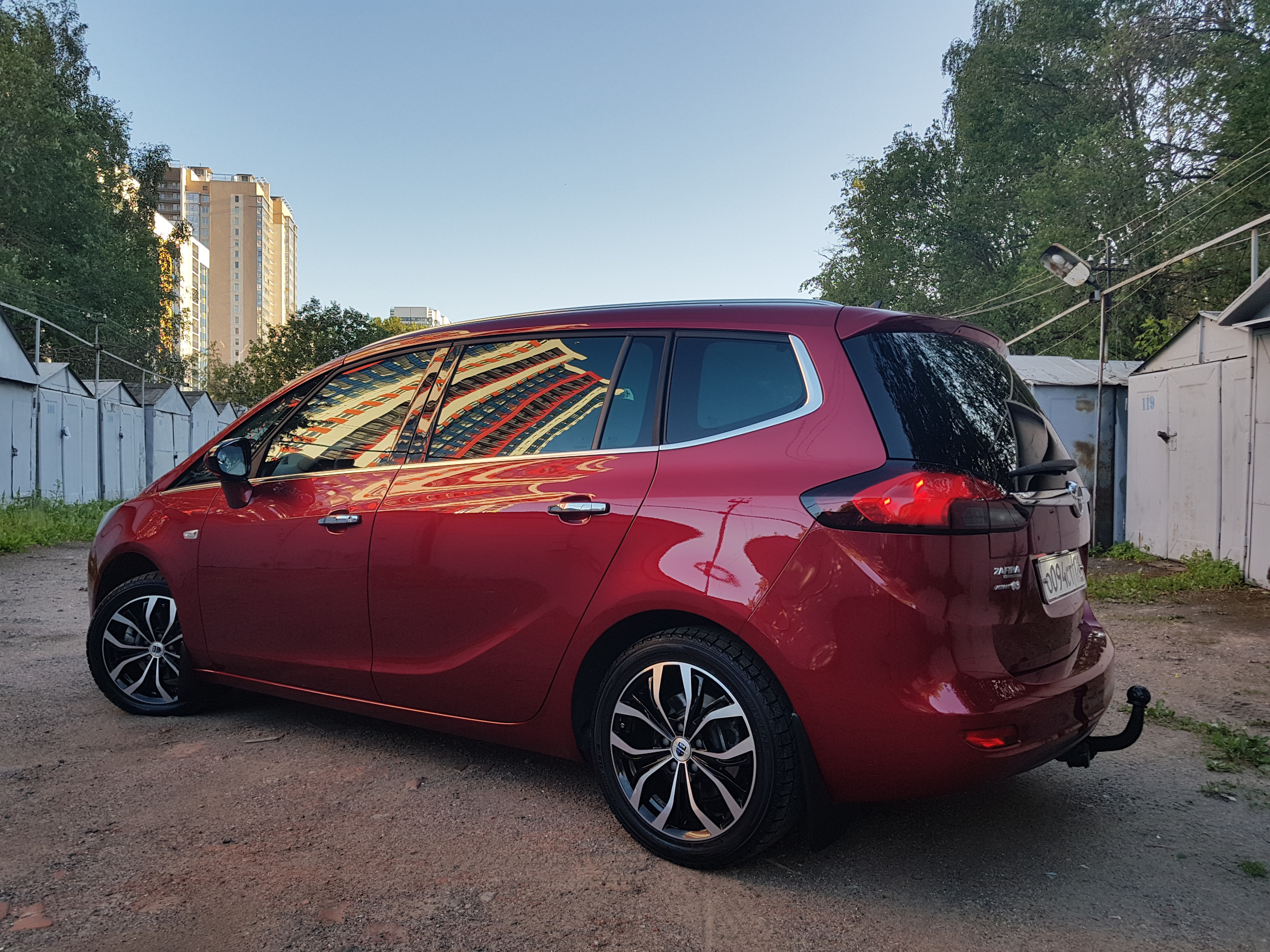 Opel Zafira Tourer. Фотограф в Санкт-Петербурге Кирюшенков Андрей