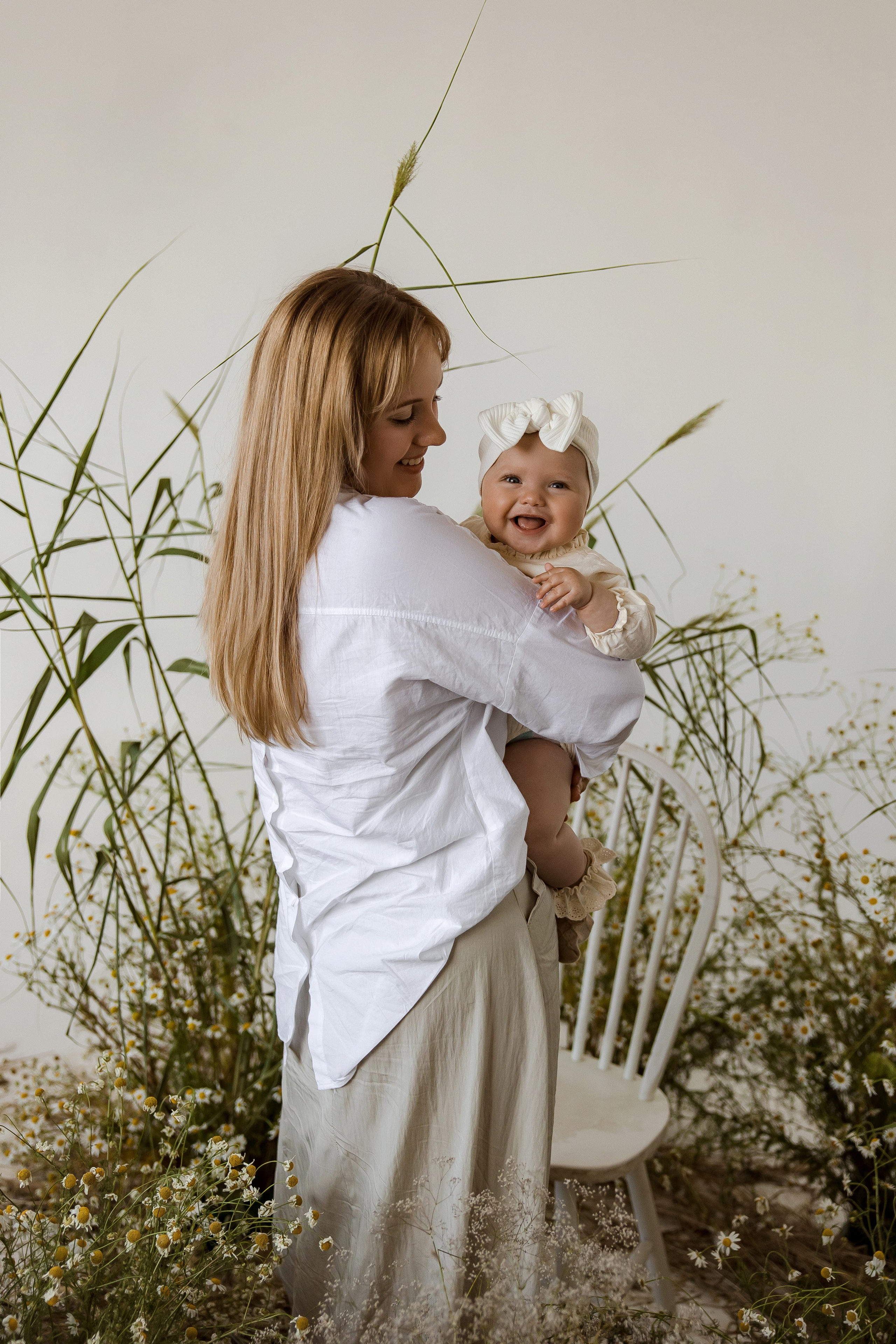 Фотосессия с ромашками мамы и дочки в Тольятти. Свадебный и семейный фотограф в Самаре и Тольятти | Елена Топанцева
