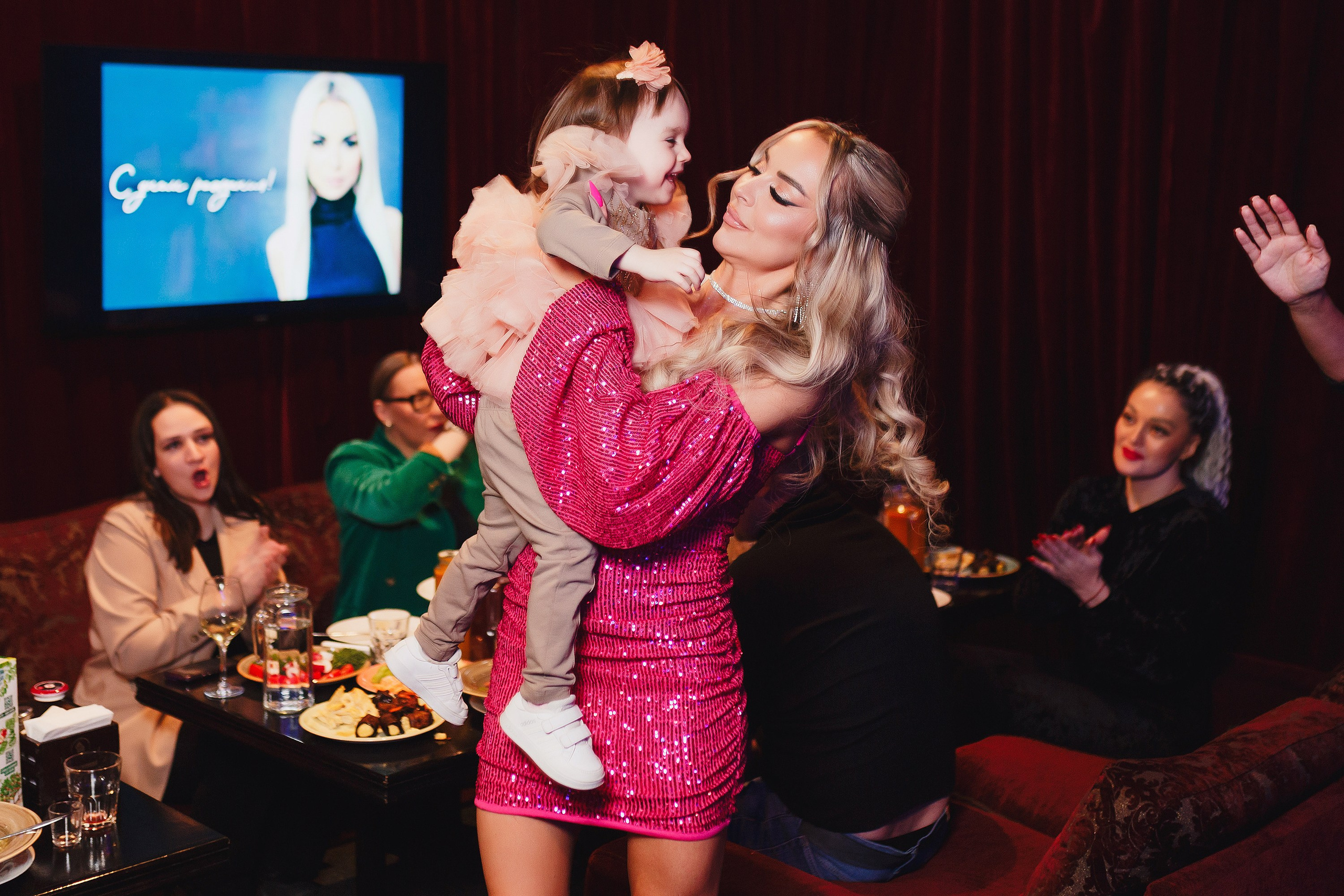 Фотографии с частных мероприятий. Roman — Репортажный фотограф в Новосибирске