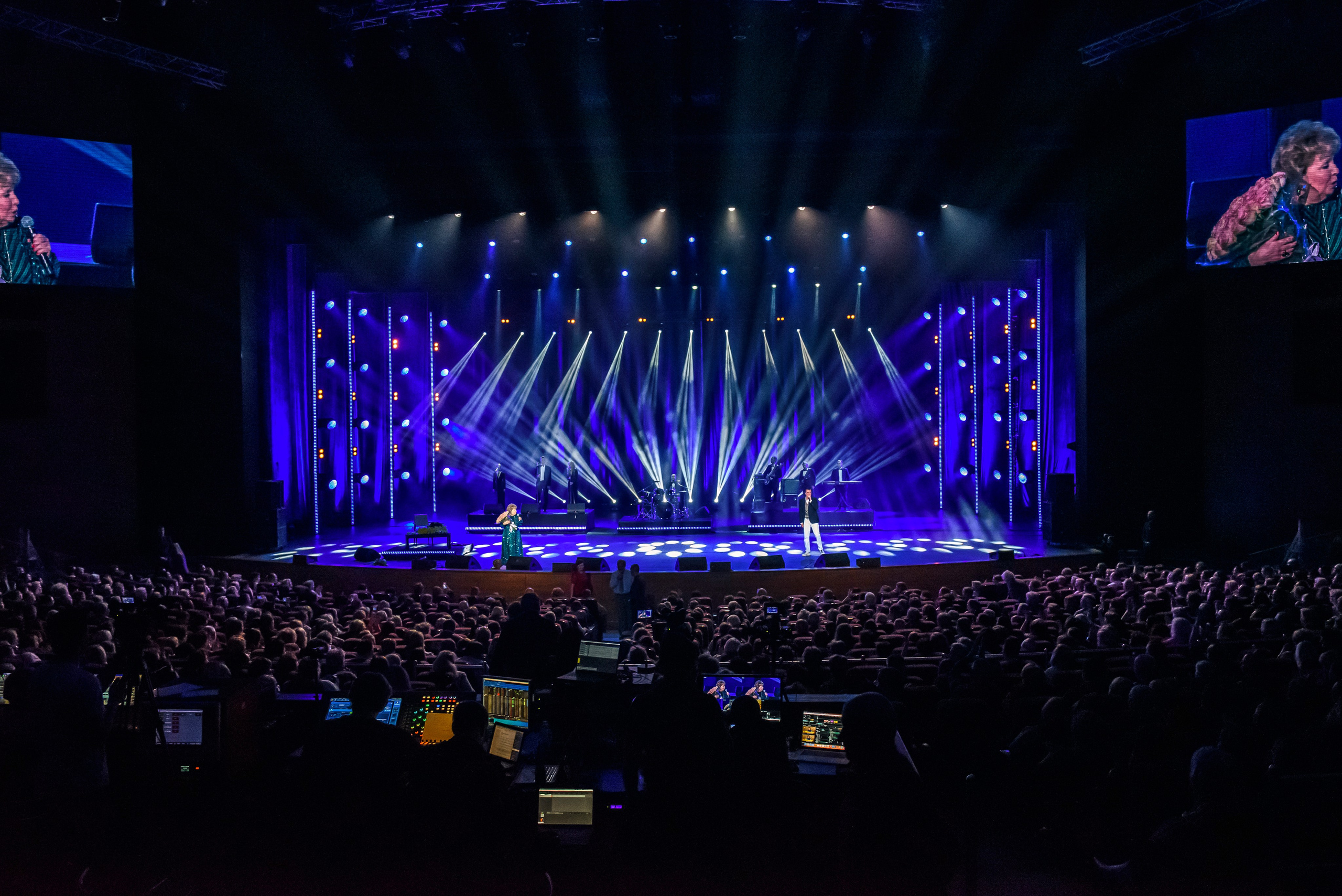 Лариса Рубальская «40 лет с песней по жизни» — Крокус Сити Холл. Бренд-фотограф для экспертов и блогеров в Москве Влада Горбовская