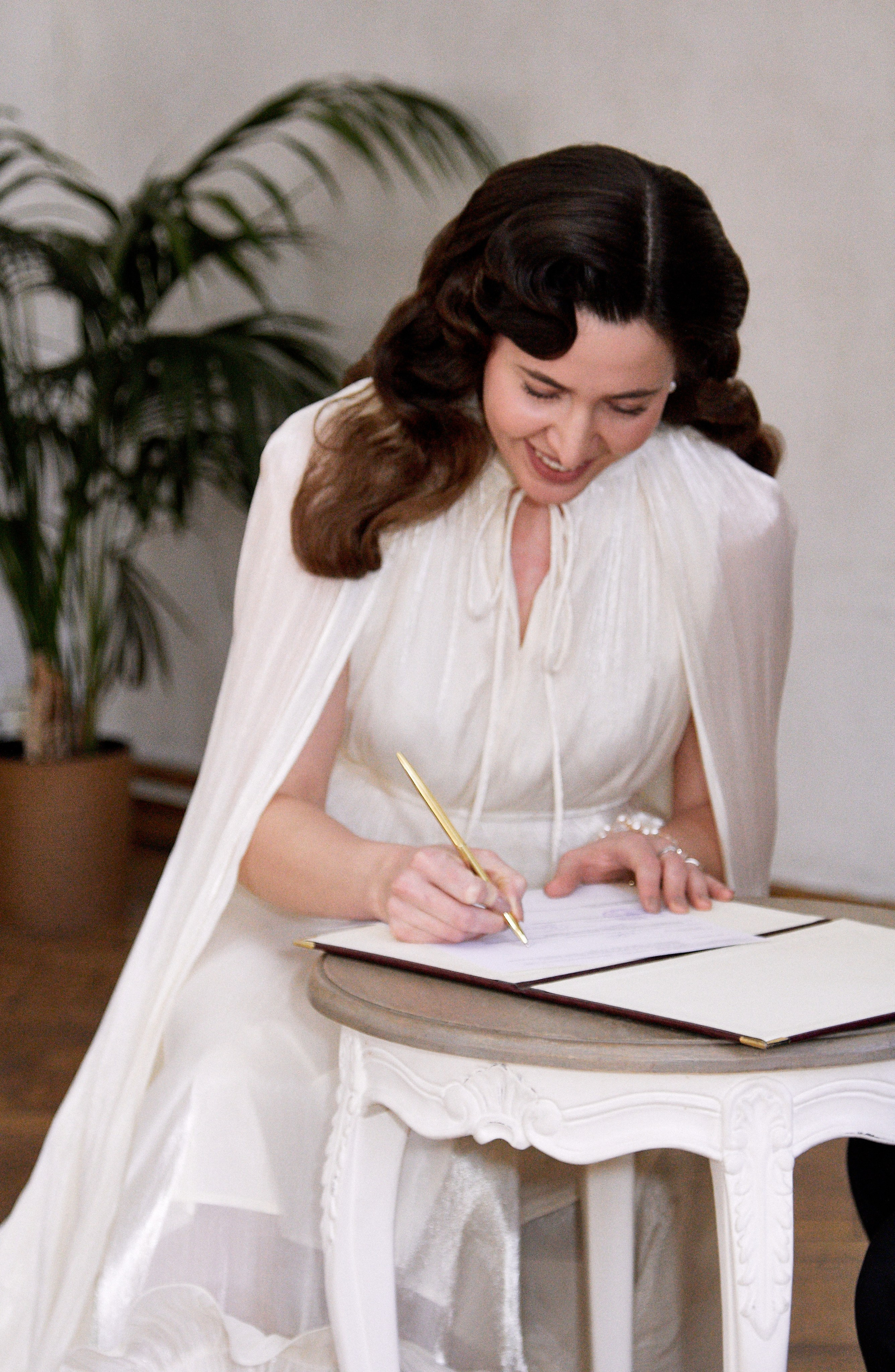 Торжественное бракосочетание в библиотеке им. Пушкина. Свадебный фотограф в Москве Приятелева Ангелина