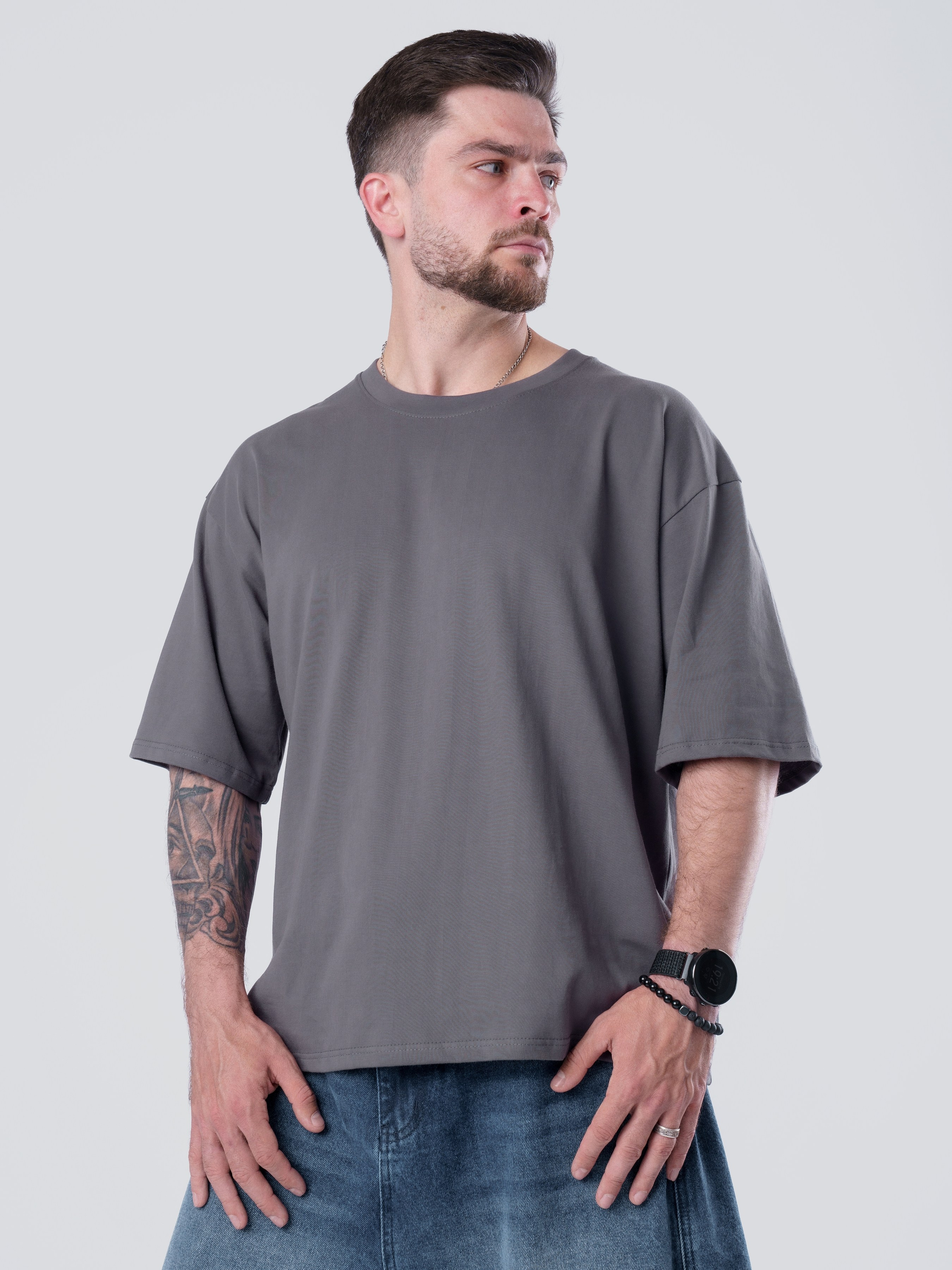 Футболки мужские. KED Production — продакшн из СПб. Создаём фото, видео и контент, который помогает брендам и селлерам продавать больше