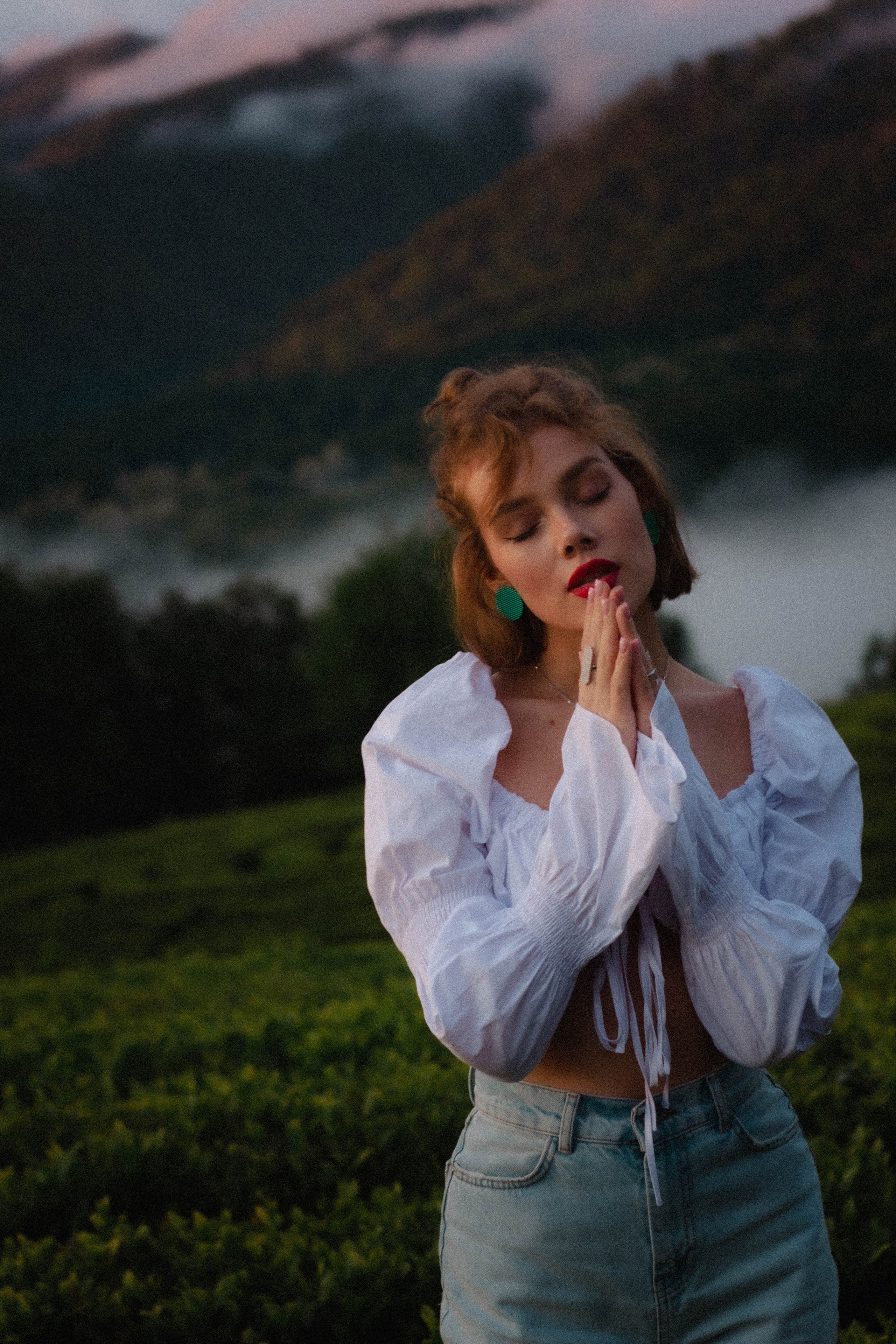 Индивидуальная. Привет, меня зовут Лейла, я свадебный фотограф в Пятигорске и на Кавказе