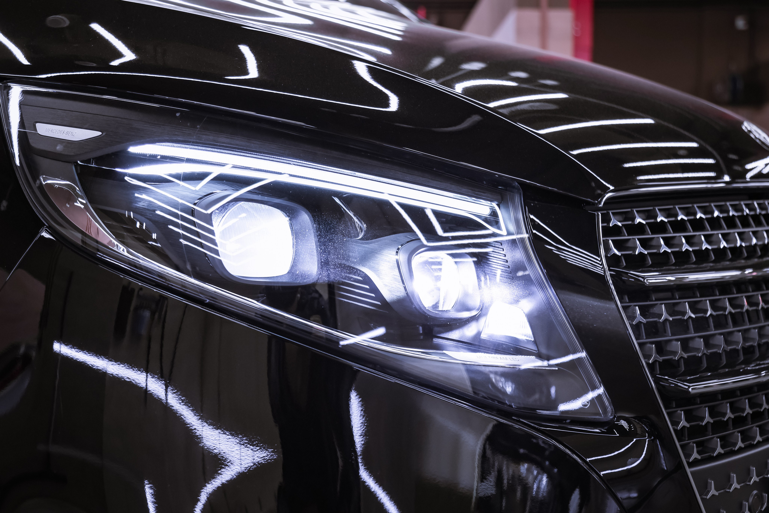 2024 MERCEDES BENZ V 300 d 4MATIC. Mixturecaptures