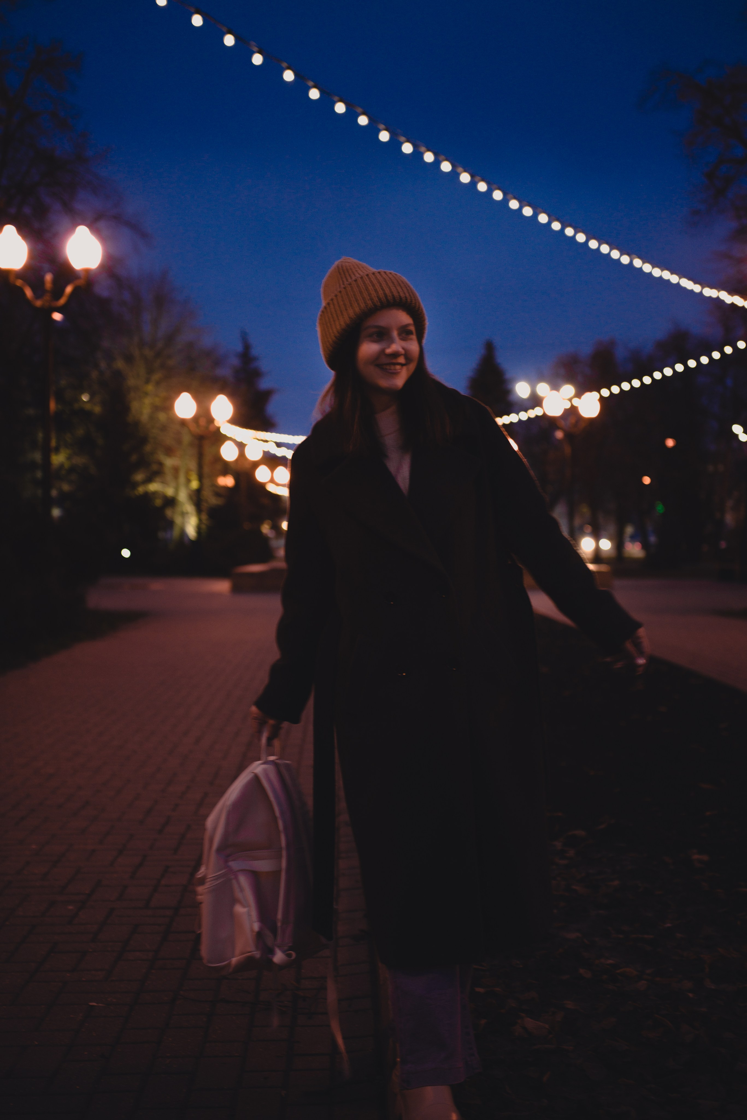 Софи. Огни вечернего города. Фотограф Людмила Белова