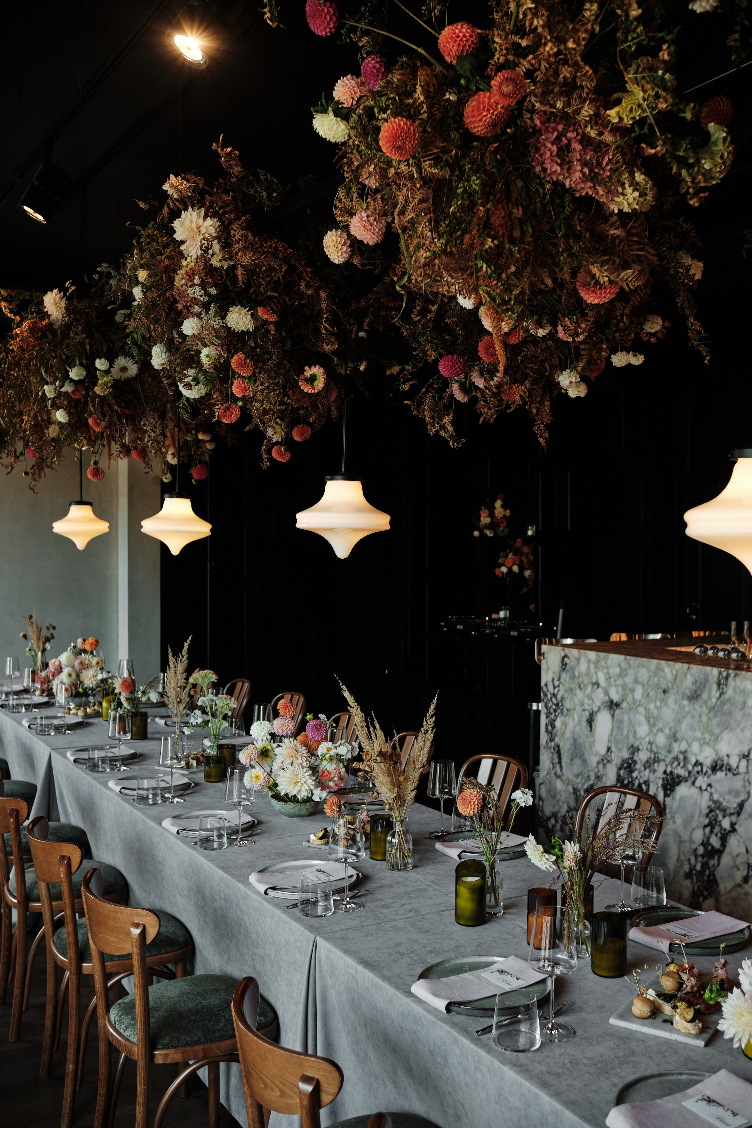 Осеннее  свадебное оформление в баре Сезоны Санкт-Петербург