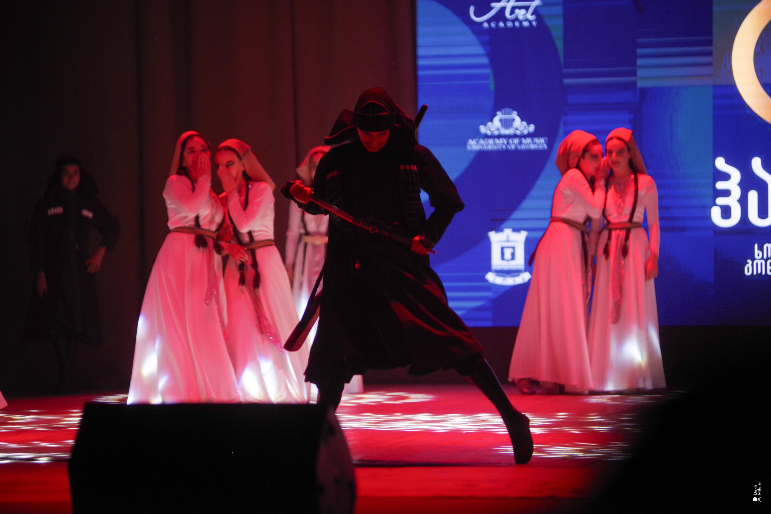 Танцы в Хоби. Портретный фотограф Денис Милютин