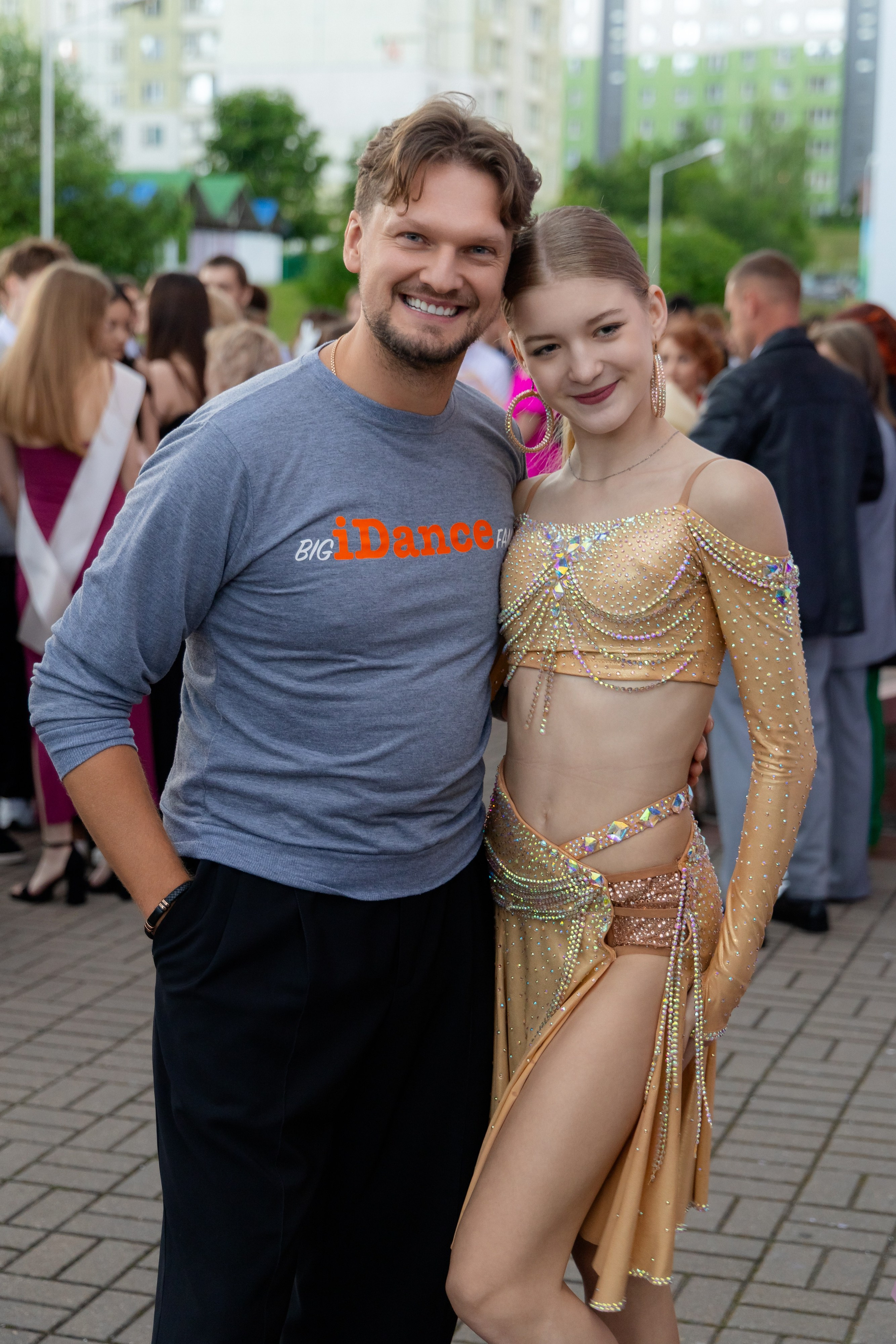 Школьный выпускной 2025 год в Минске, Беларуси. Свадебный фотограф в Минске/Беларуси Сергей Спиридонов