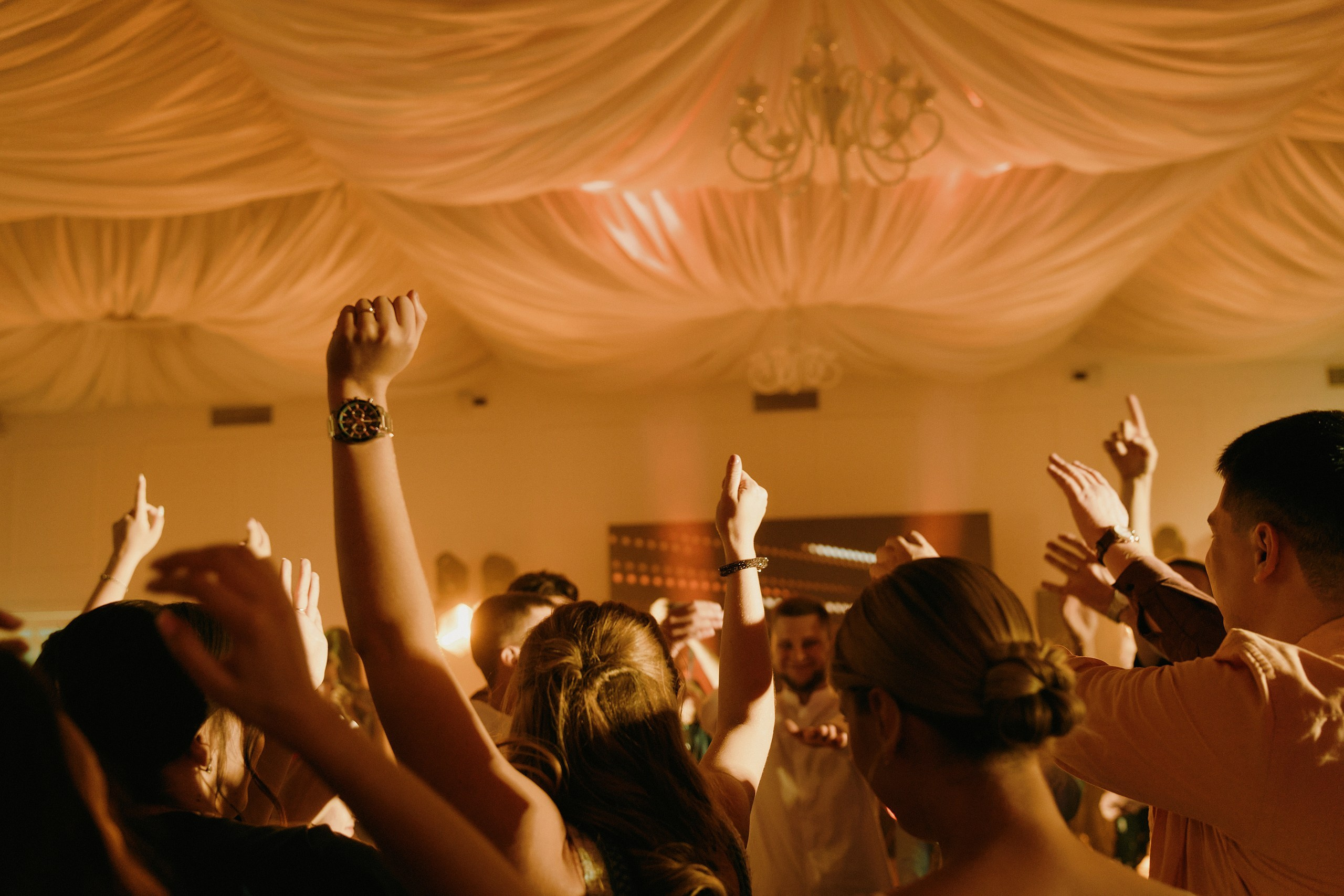 Премиум свадьбы в Ростове-на-Дону от ДЕЙЗИ. Ресторан Усадьба. Студия событий ДЕЙЗИ. Организация мероприятий. Свадебное агентство в Ростове-на-Дону. Свадебный организатор. Организация свадьбы под ключ