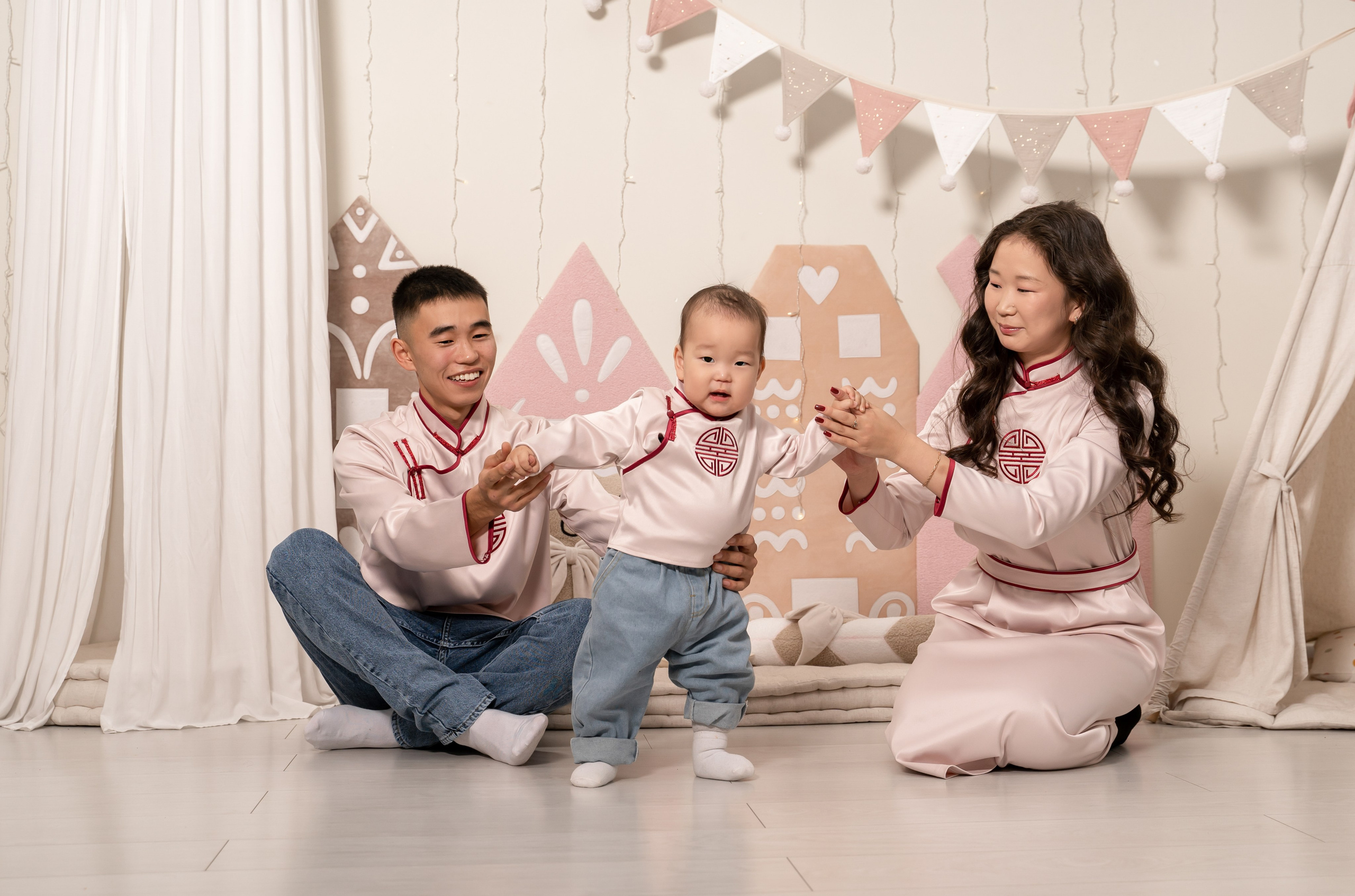 Комплекты Family look. Фотостудия Малина в городе Улан-Удэ. Фотограф Ирина Жарникова